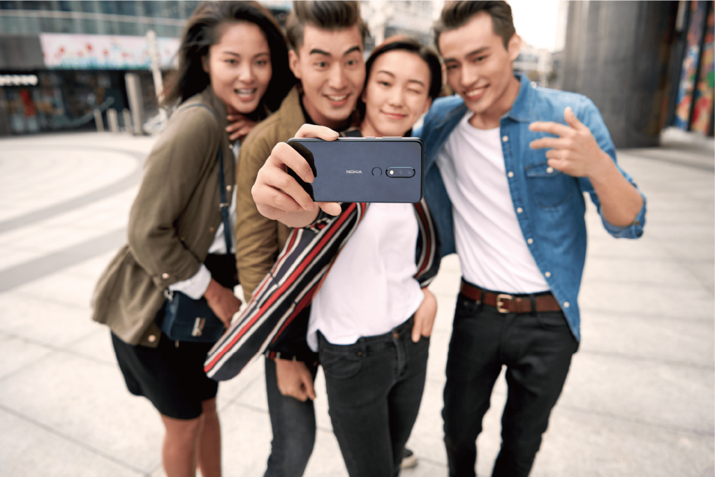 Gợi ý quà tặng smartphone cho phái đẹp ngày 8/3 3