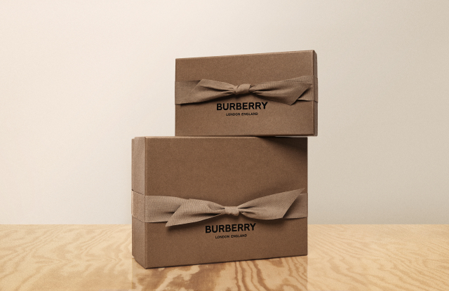 điểm tin thời trang burberry