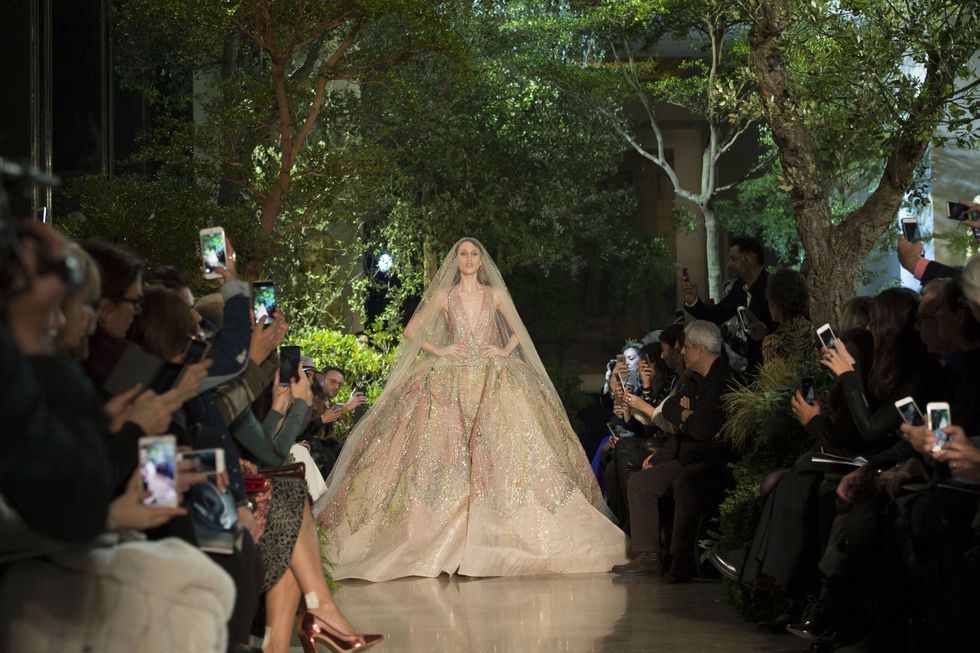 bộ sưu tập Haute Couture Xuân – Hè 2015 của nhà mốt Elie Saab