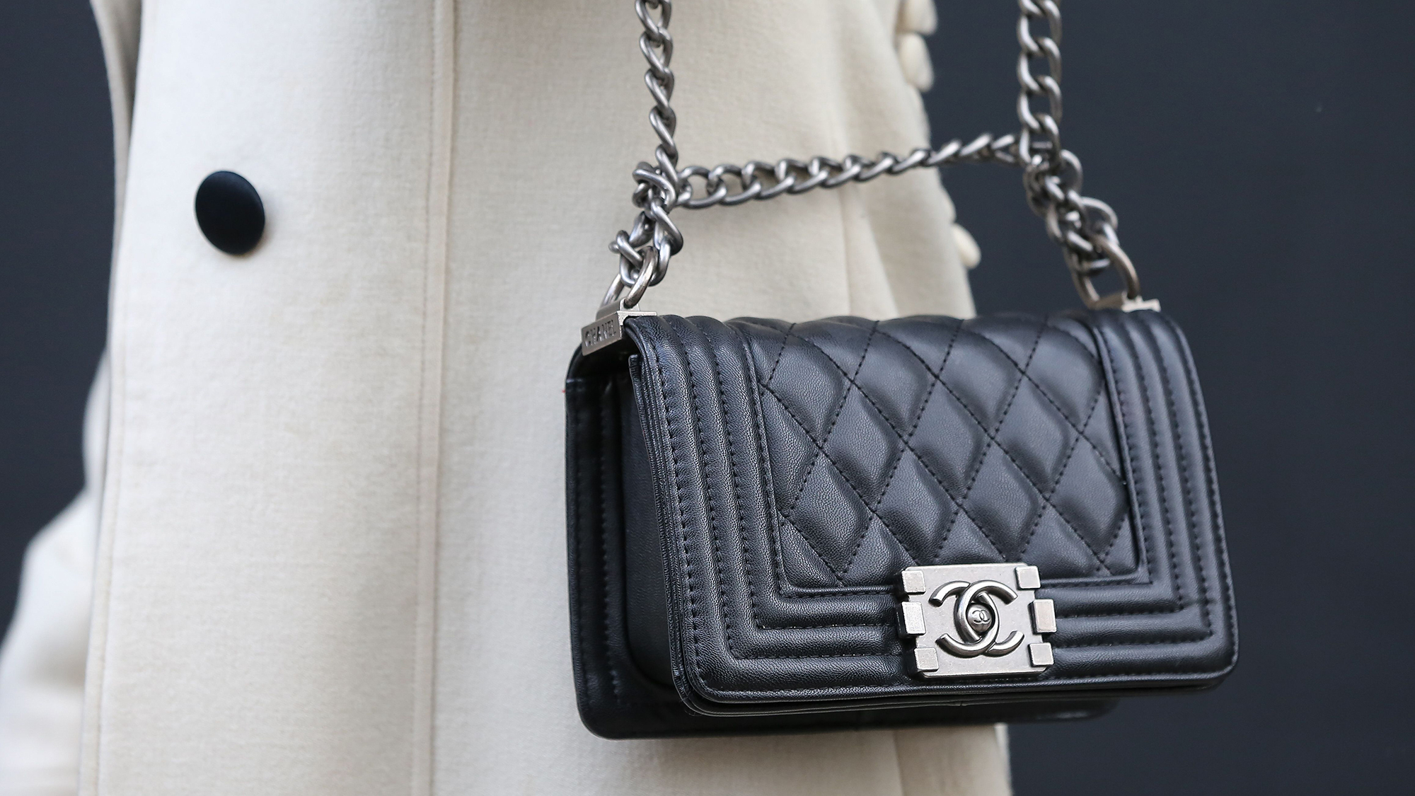 chanel realreal fashion news 2