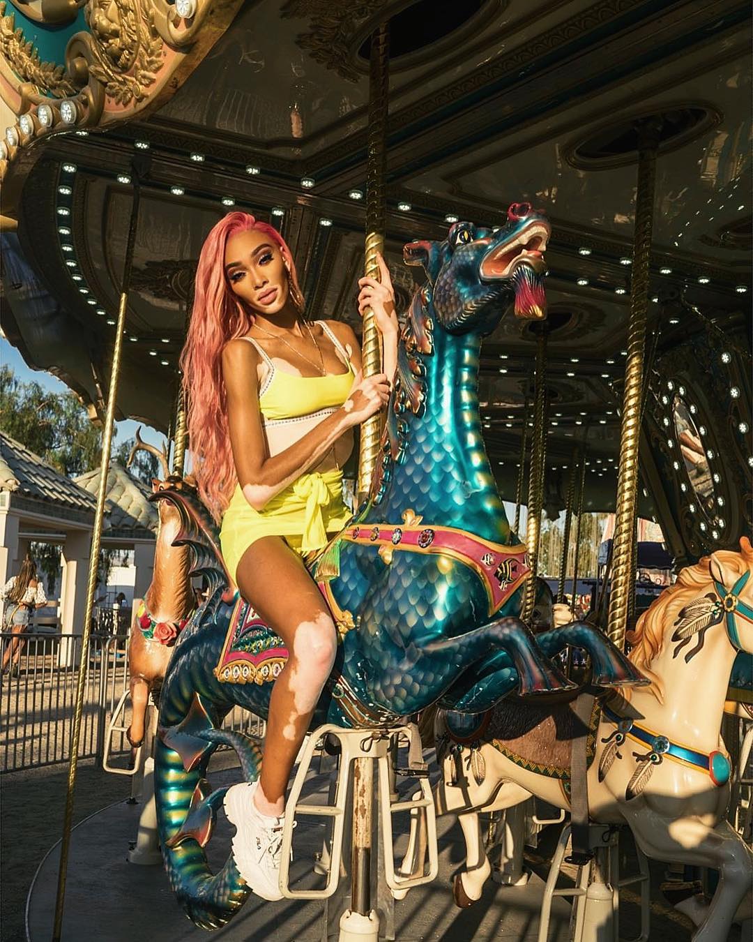 phong cách thời trang coachella 2019 Winnie Harlow 1