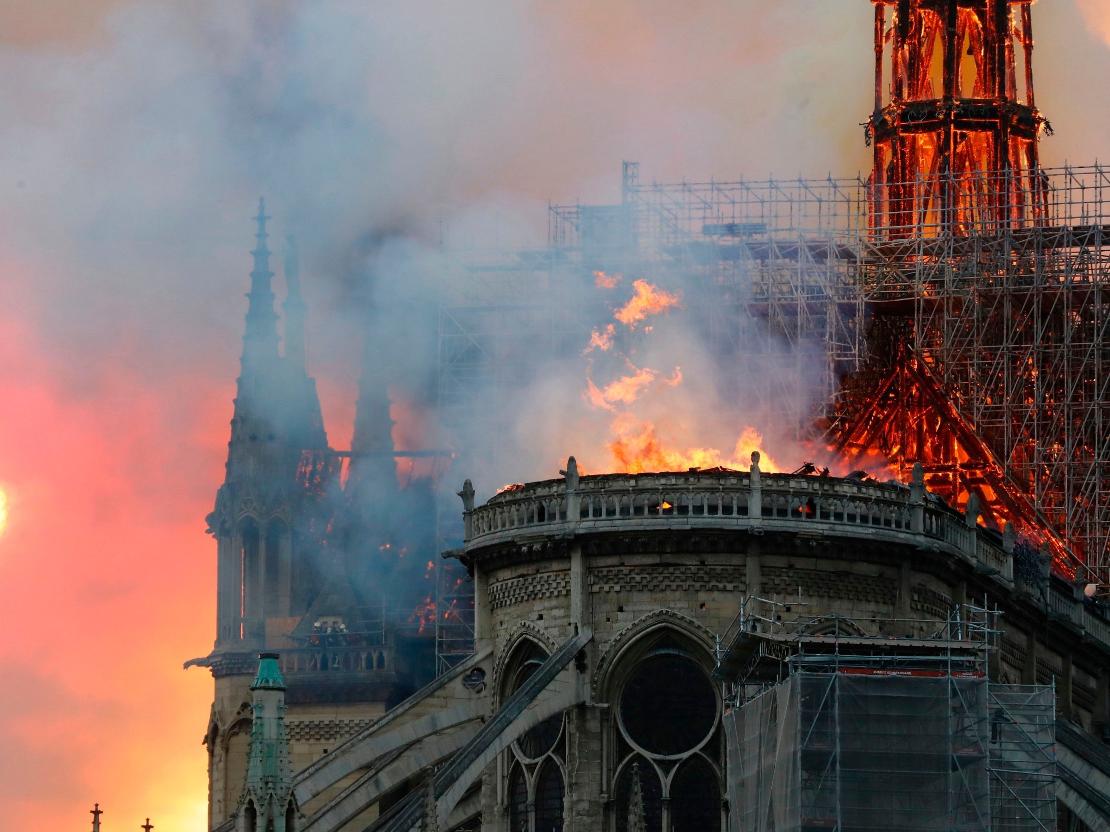 nhà thiết kế chia sẻ vụ cháy ở notre dame 4