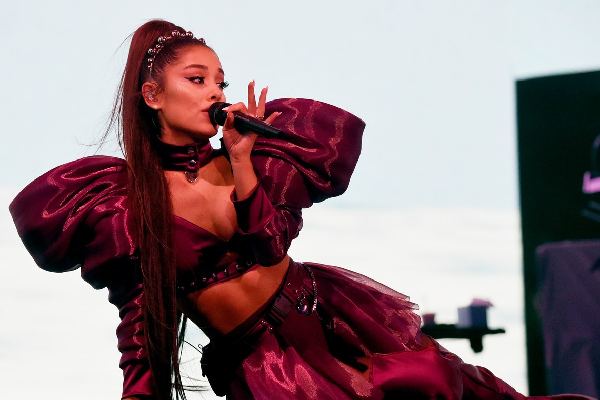 phong cách thời trang coachella 2019 Ariana Grande 8
