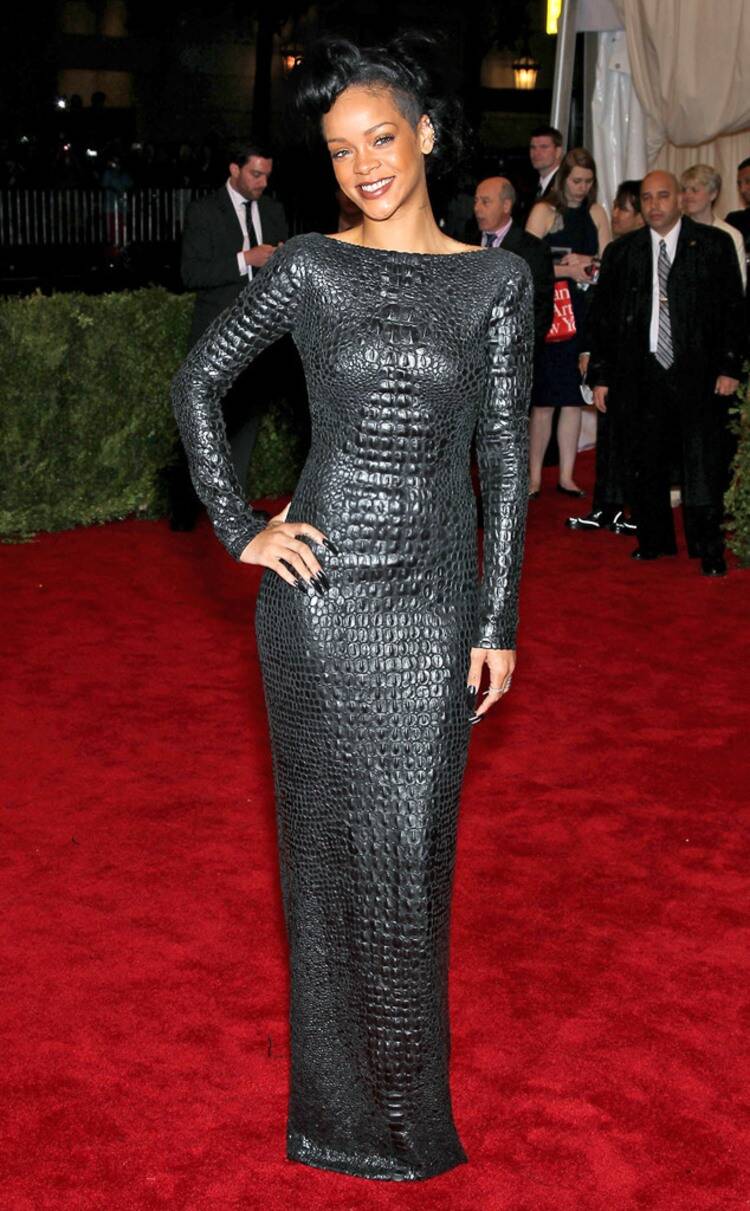 thảm đỏ met gala 2012 rihanna 