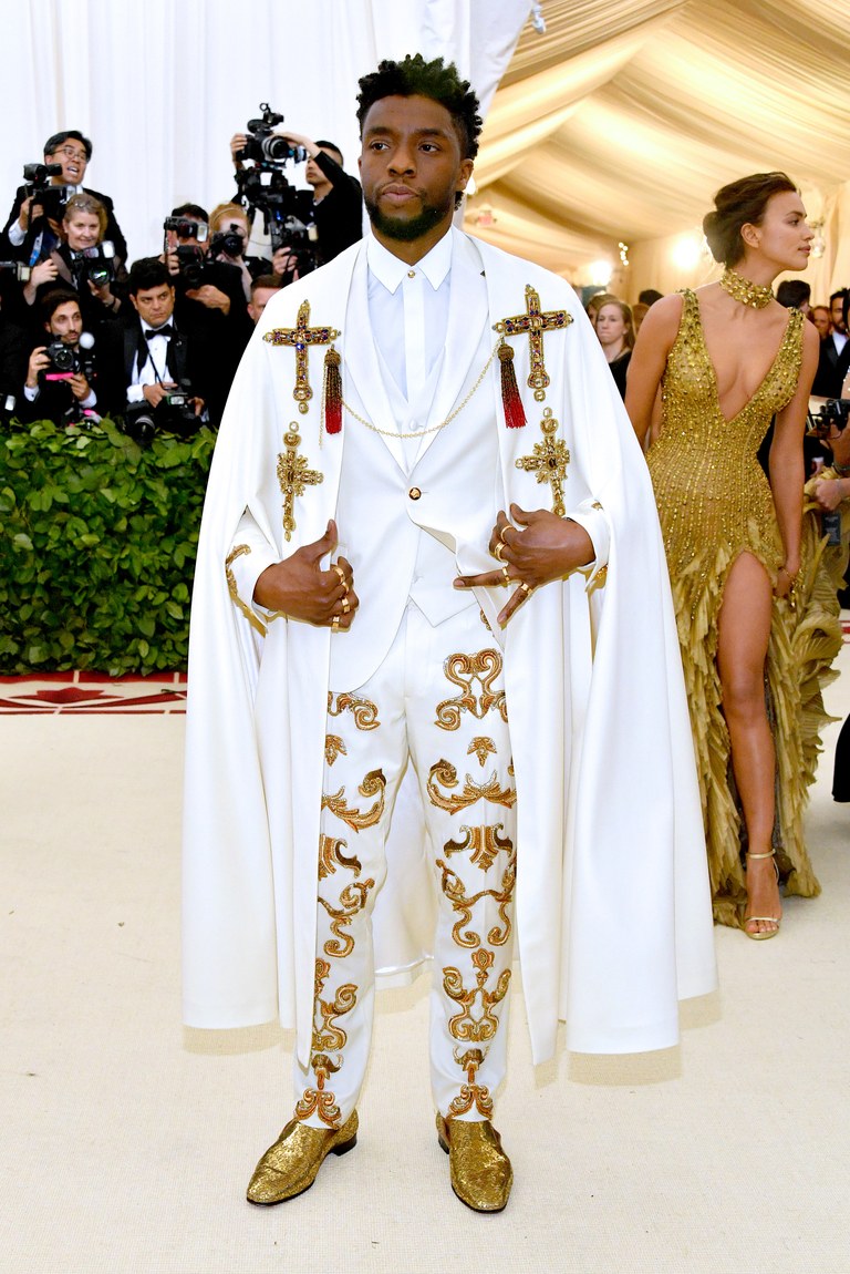 thảm đỏ met gala 2018 chadwick boseman