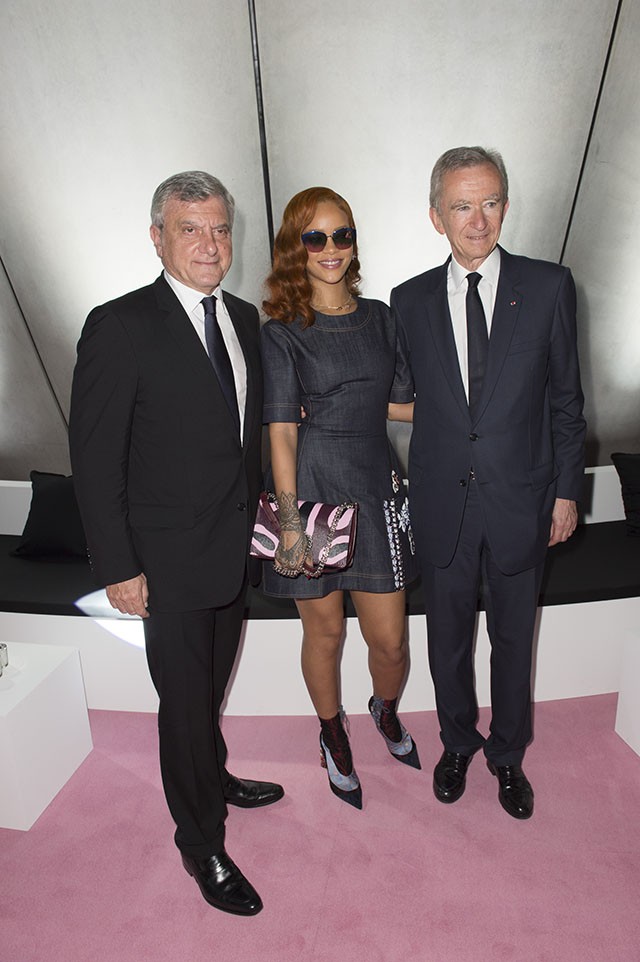 Rihanna và CEO tập đoàn LVMH Bernard Arnault