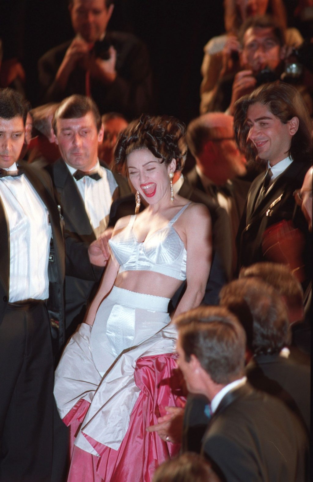 madonna đầm Jean Paul Gaultier cannes 1991
