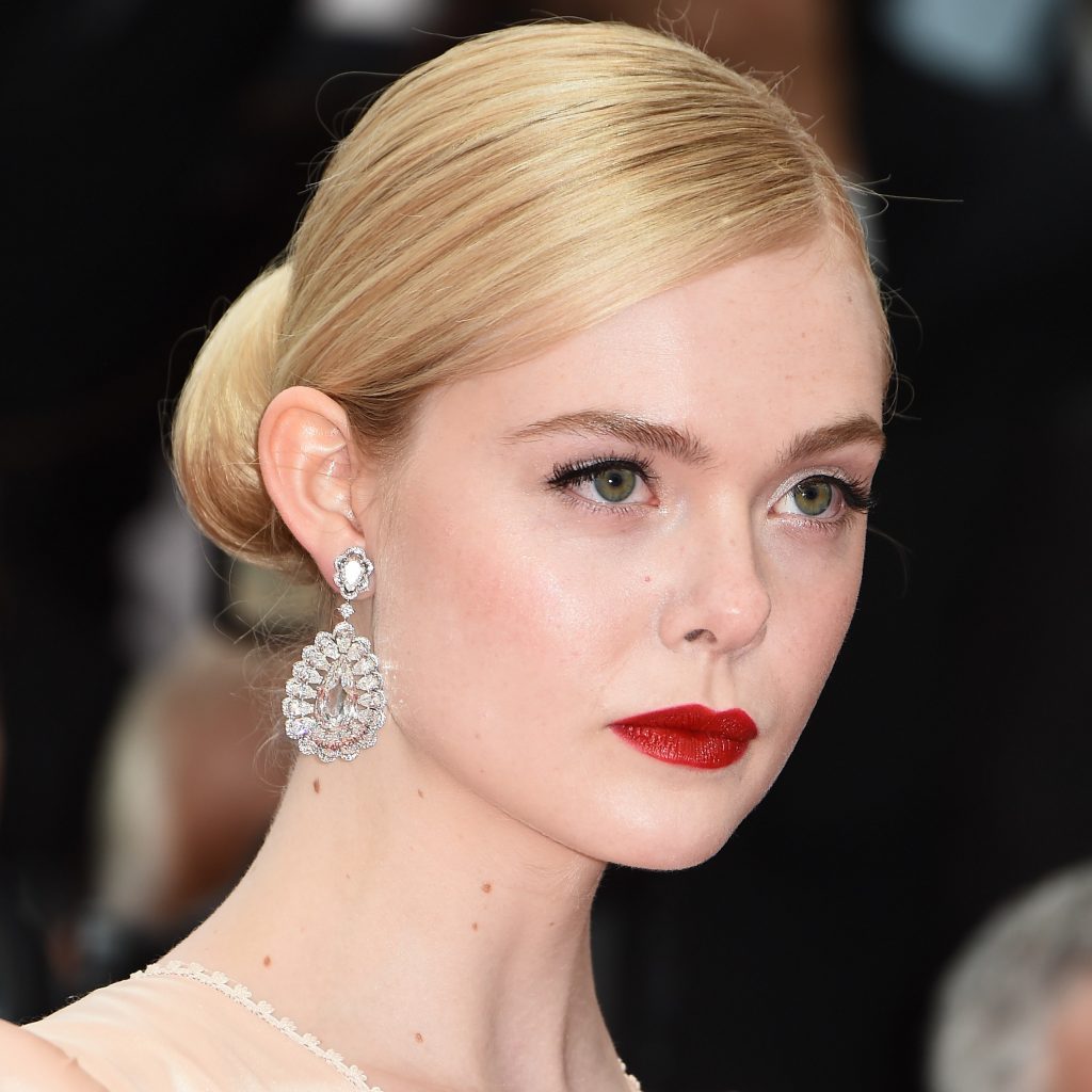 phong cách làm đẹp của elle fanning