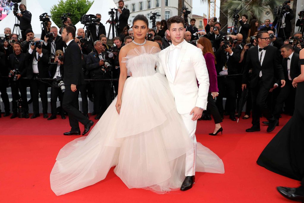 Priyanka Chopra và Nick Jonas trên thảm đỏ Cannes 2019 tại buổi công chiếu Les Plus Belles Annees D’Une Vie