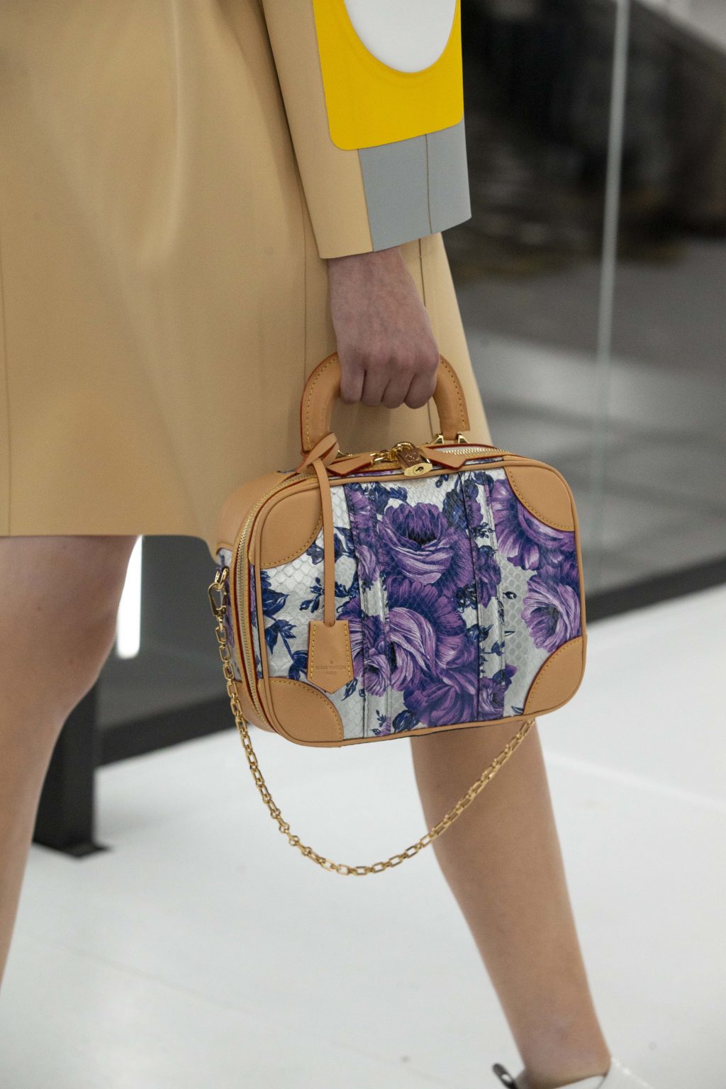 túi xách Louis Vuitton mini luggage họa tiết