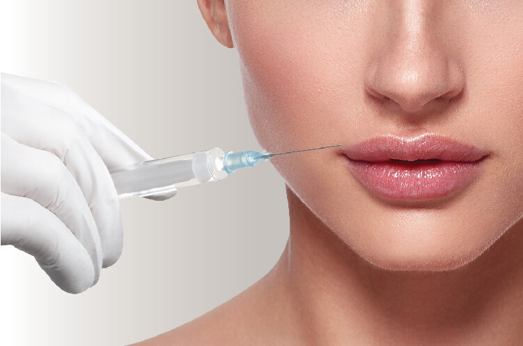 lam đầy môi bằn g tiêm botox