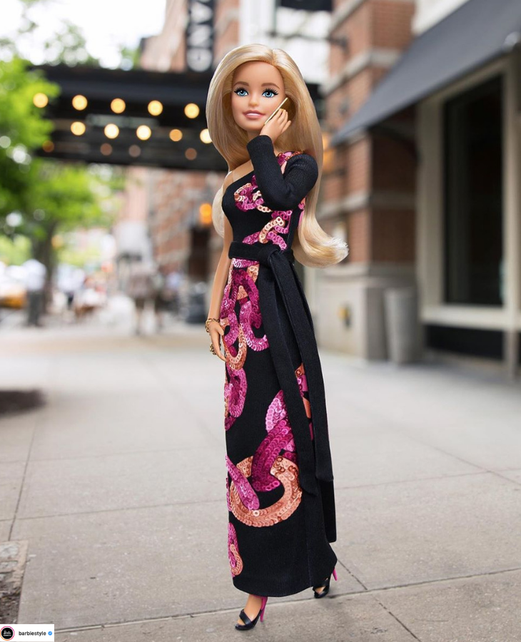búp bê barbie được trao giải tại cfda 2019