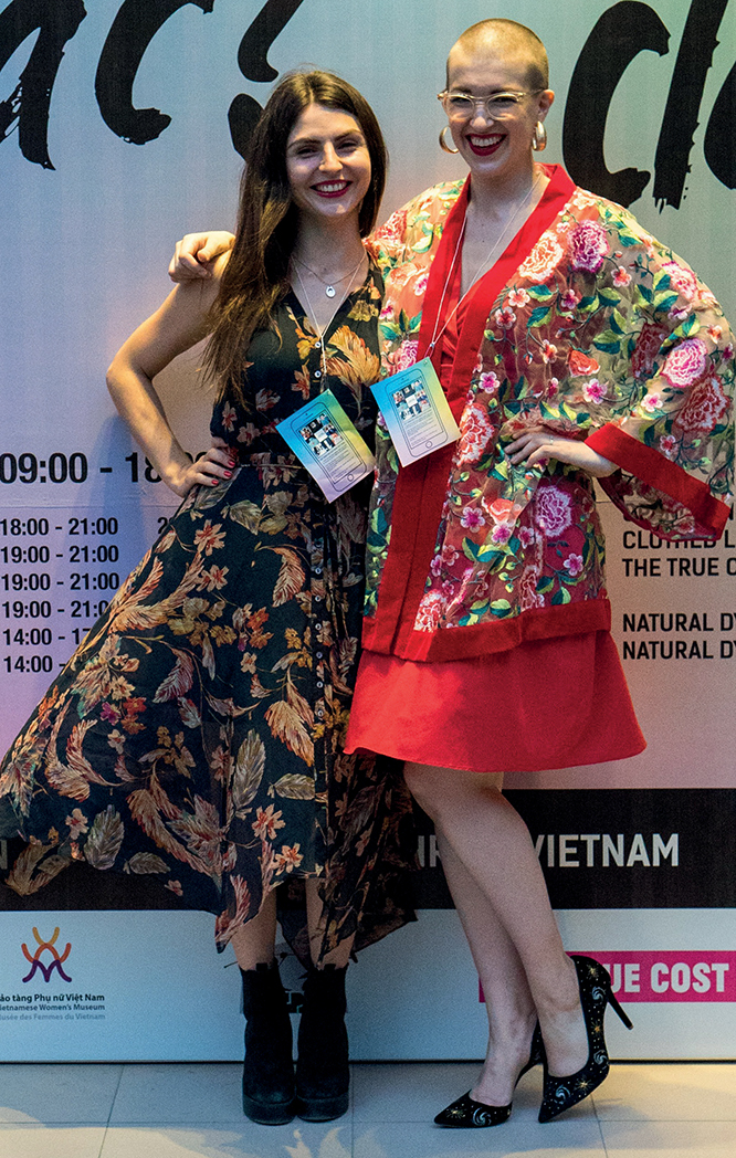 Ellen Downes và Eliie Shipman Fashion Revolution Vietnam