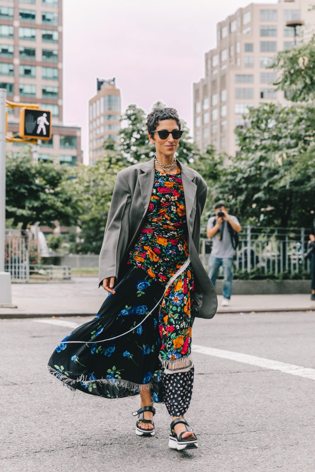 fashionista đầm hoa blazer tuần lễ thời trang new york