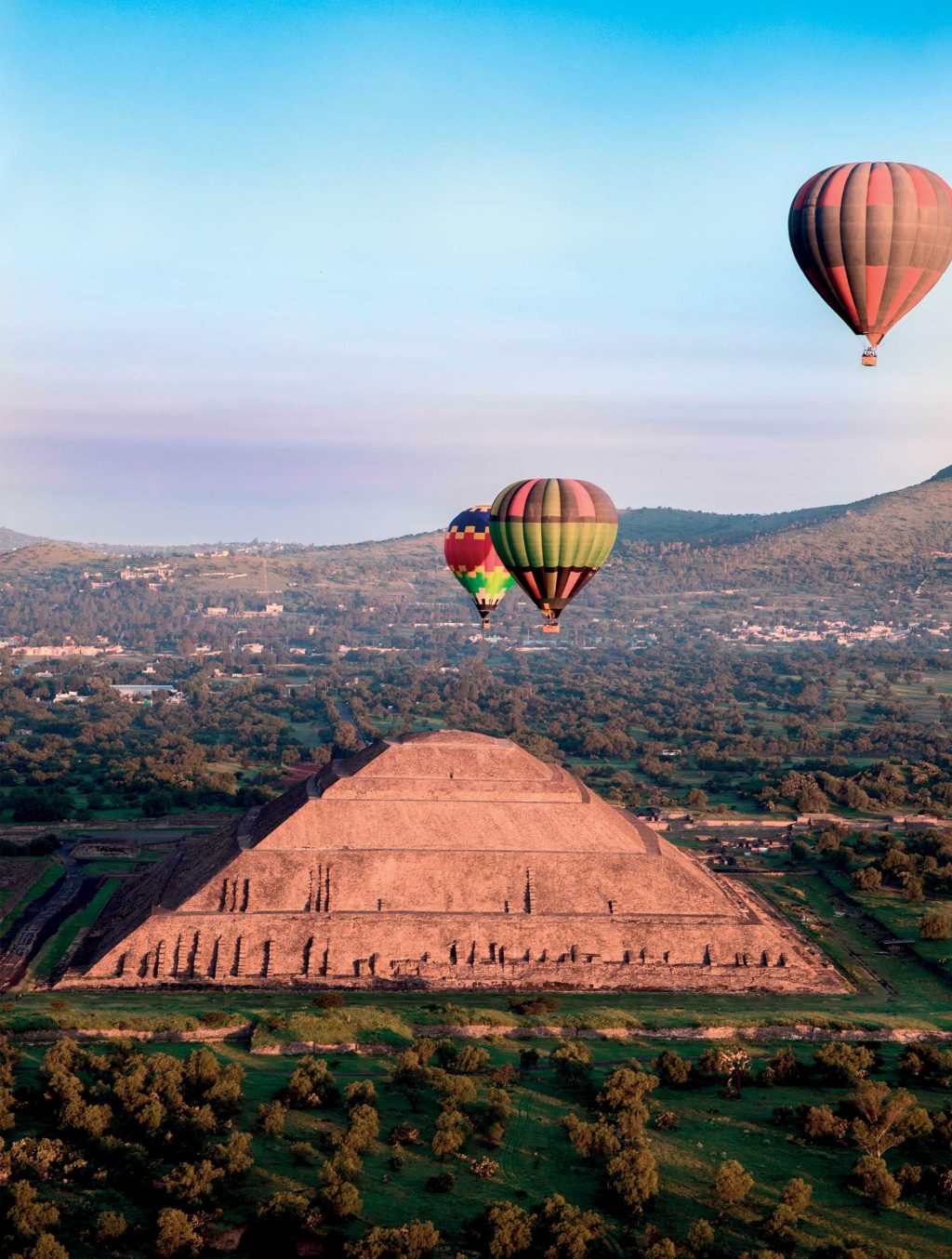 du lịch Mexico ở Kim tự tháp mặt trời là di tích vĩ đại nhất do người Maya để lại