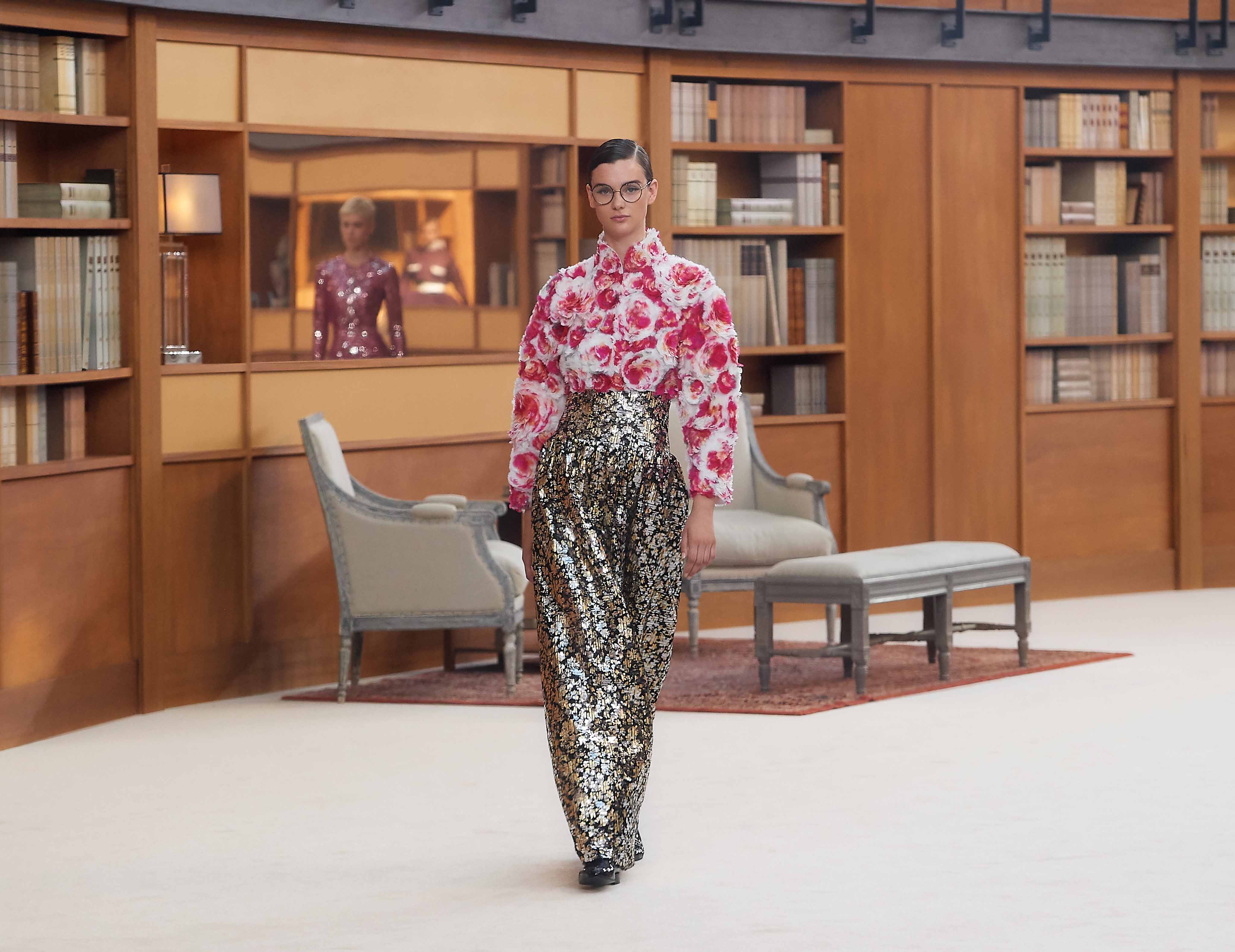 quần ống rộng và áo hoa chanel haute couture 2019