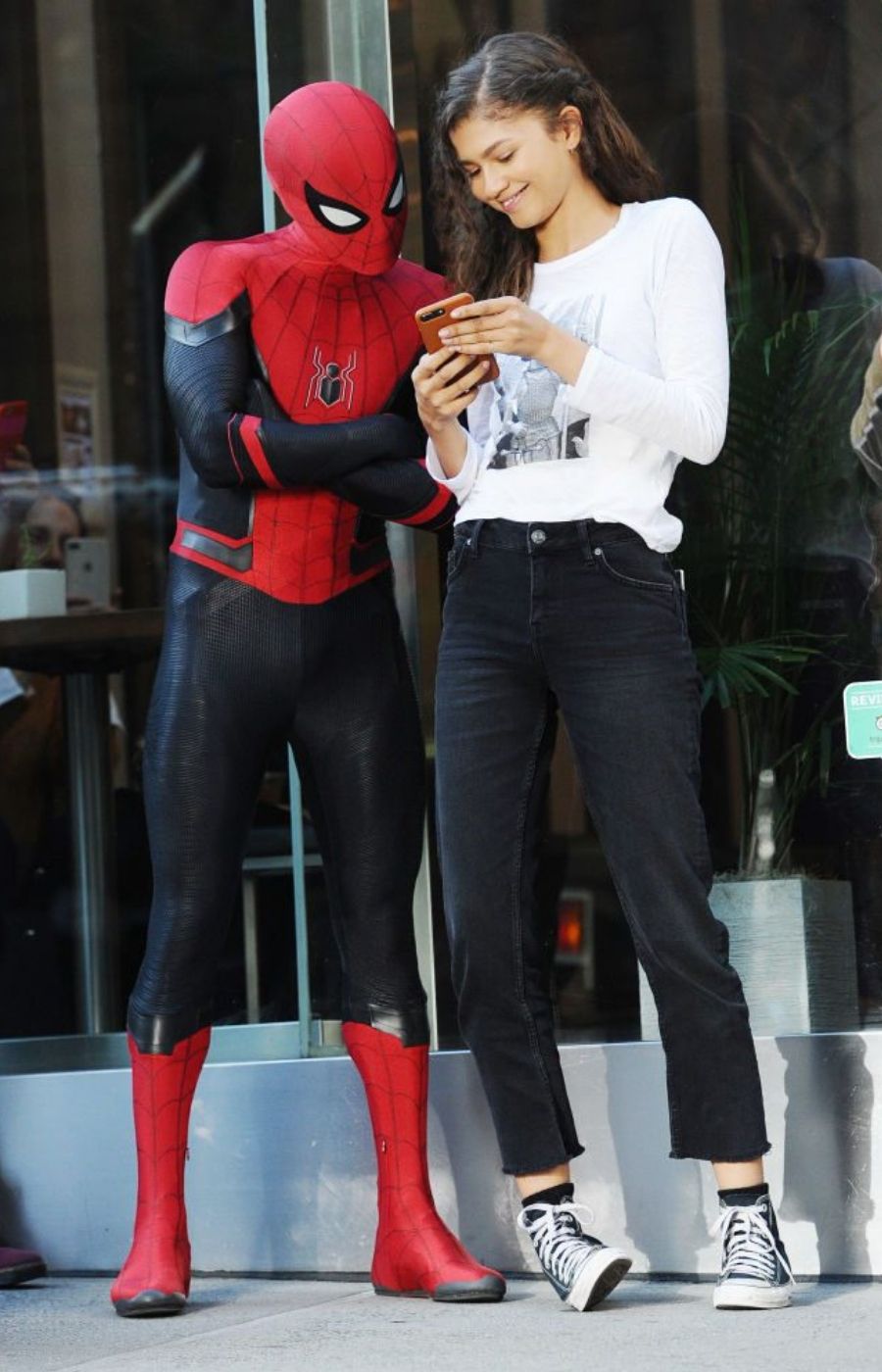 Phong cách thời trang Zendaya trong phim Spiderman