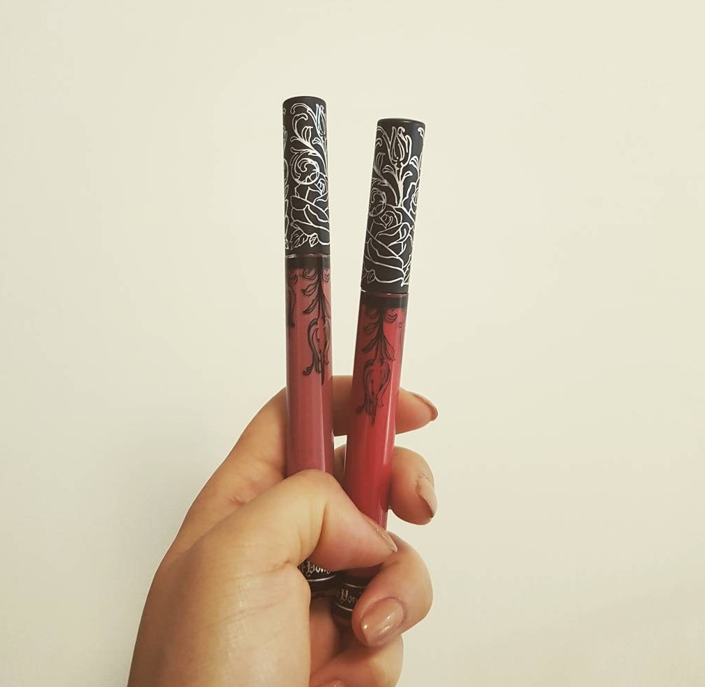 son màu hồng kat von d