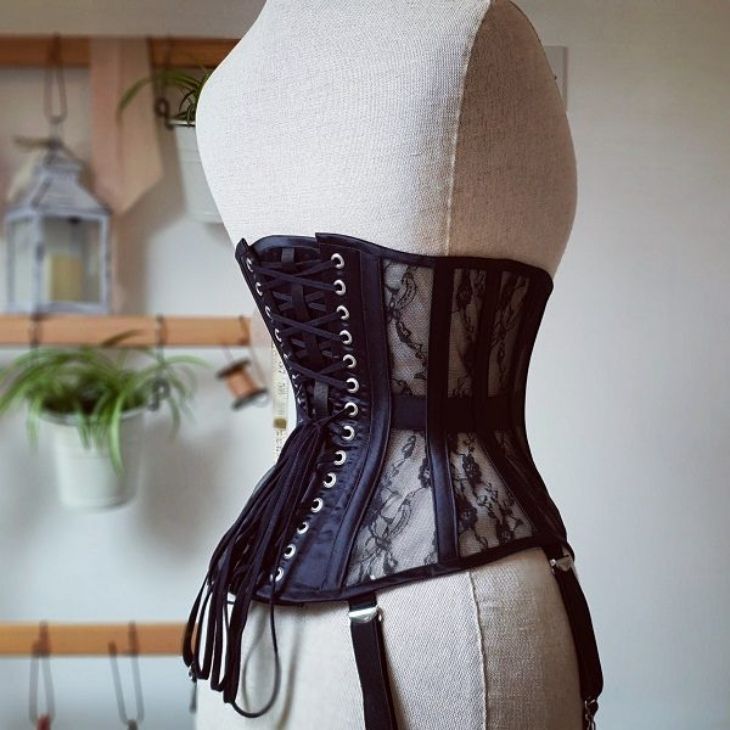 Thiết kế corset định hình vòng eo