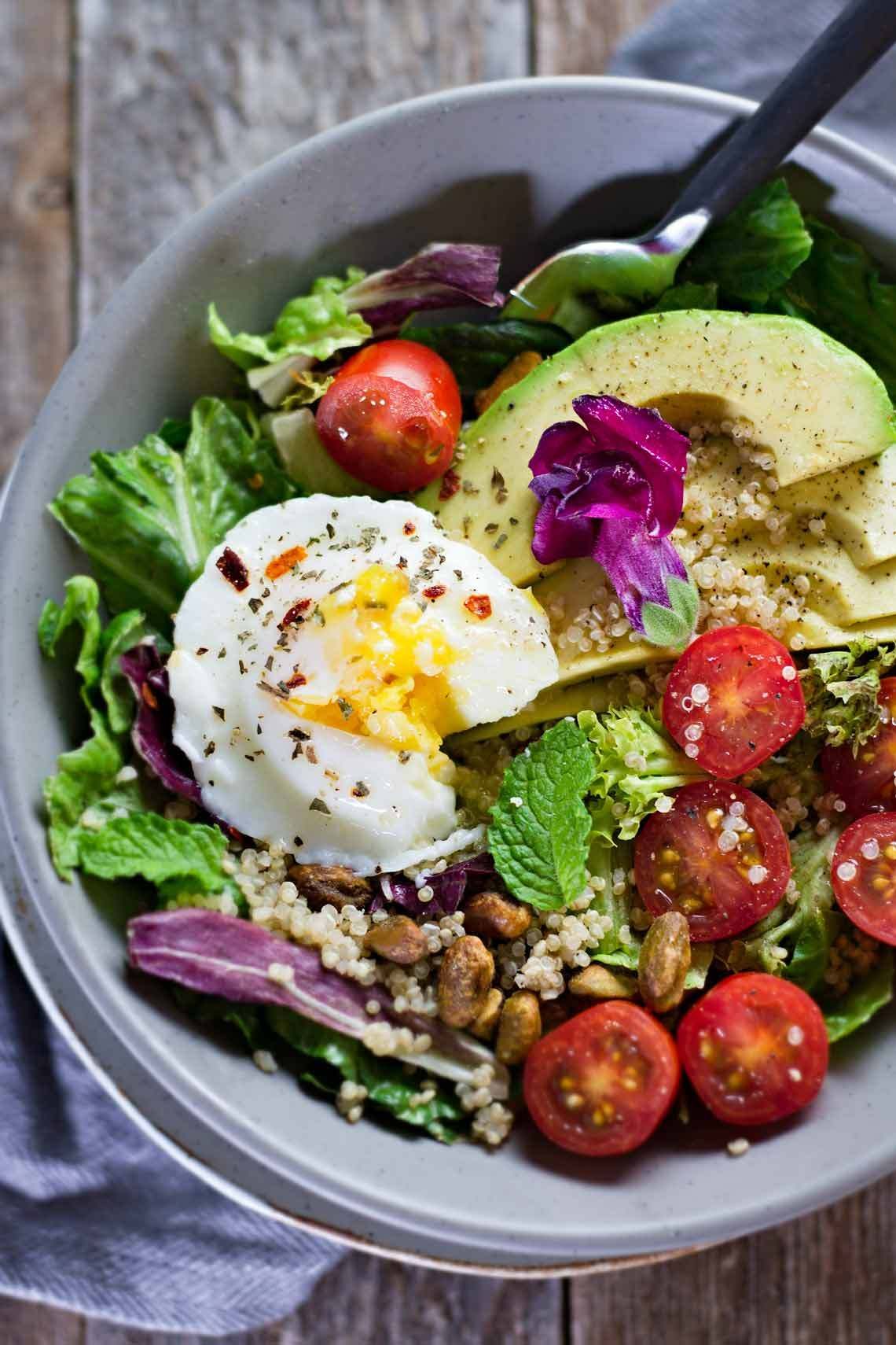 thực đợn ăn uống trị mụn bằng salad địa trung hải