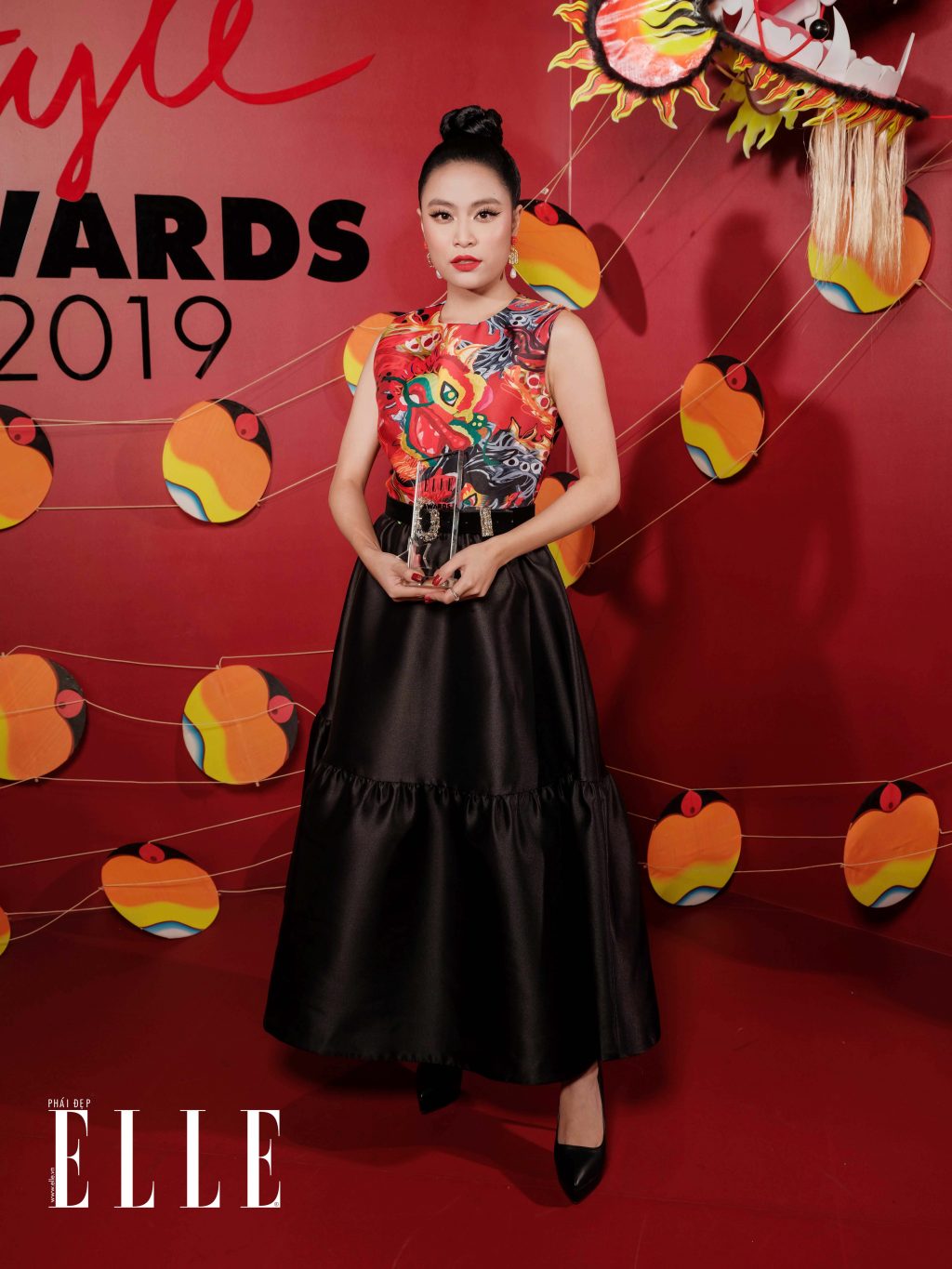 elle style awards 2019 ca sĩ hoàng thùy linh nhận giải 02