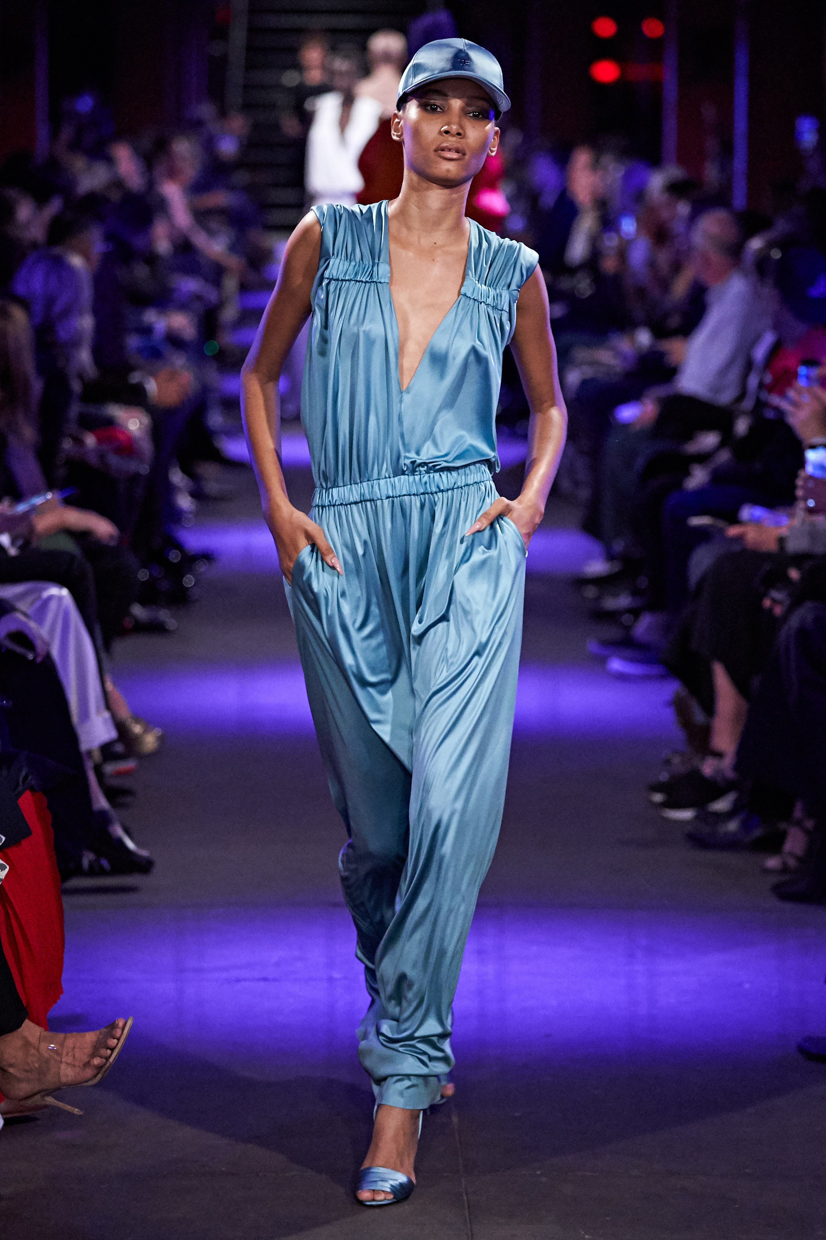 jumpsuit lụa bst tom ford xuân hè 2020