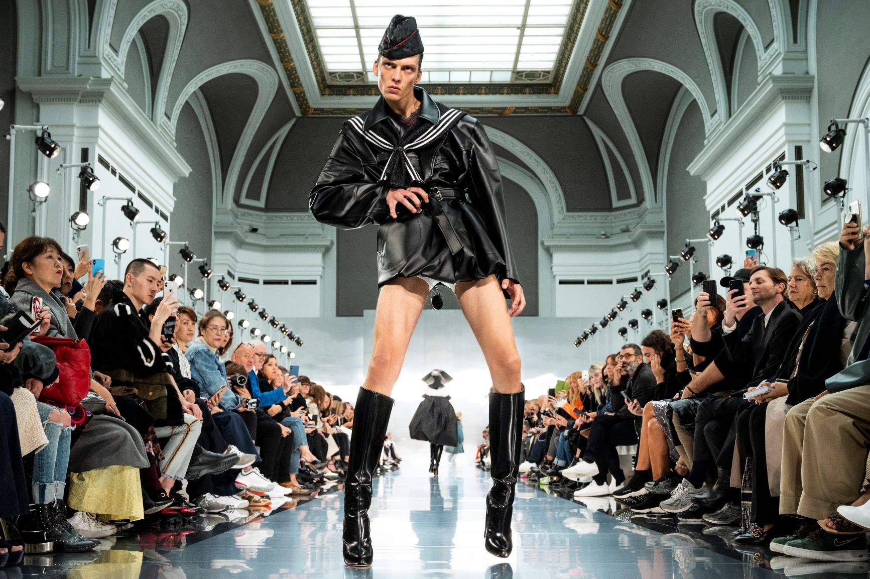 phần catwalk độc đáo tại show diễn Maison Margiela - tuần lễ thời trang paris xuân hè 2020