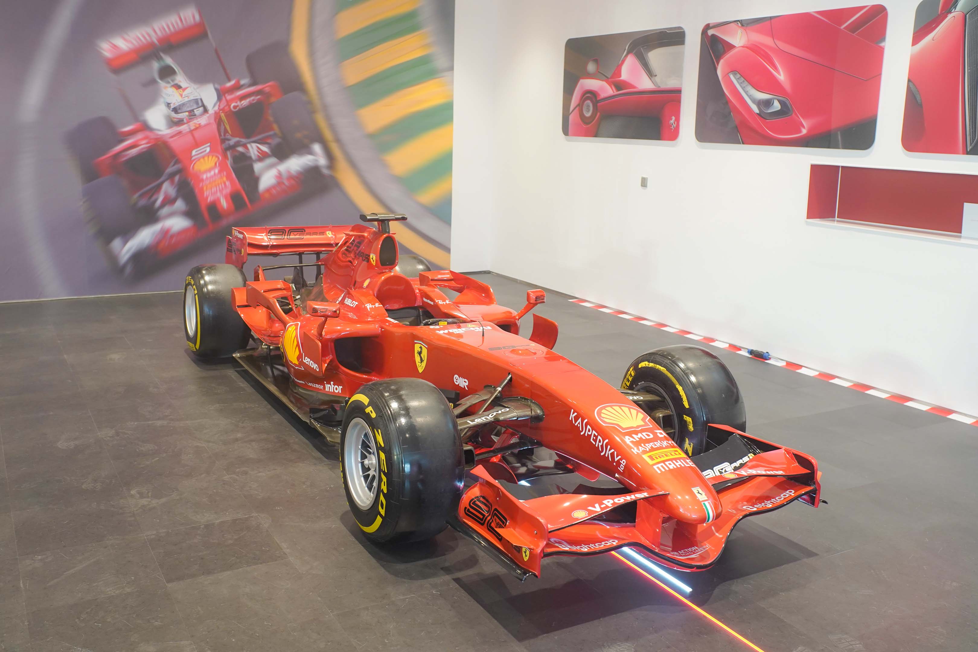 Ferrari ra mắt 7