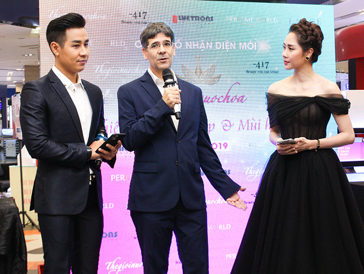 M.O.I - mỹ phẩm trang điểm chuyên nghiệp đầu tiên tại Việt Nam