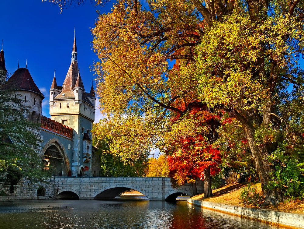 Budapest Hungary mùa thu