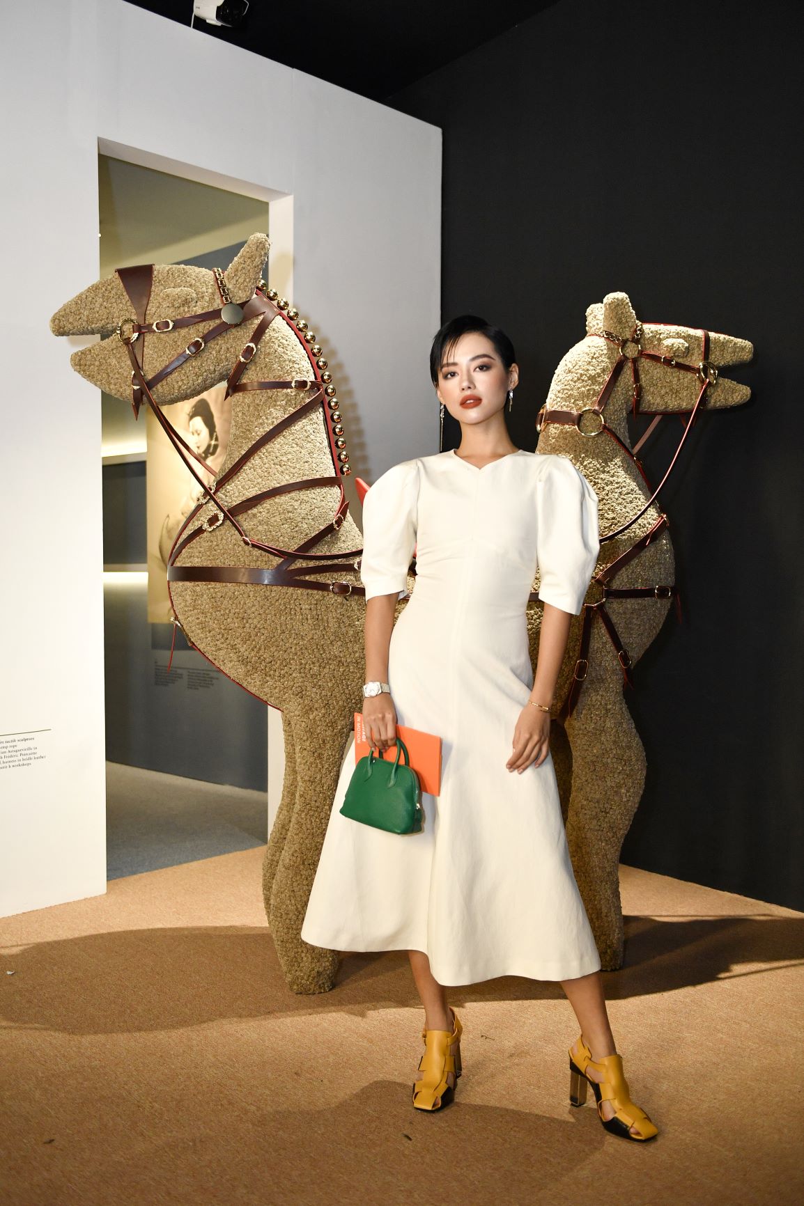Khánh Linh tại triển lãm Hermes