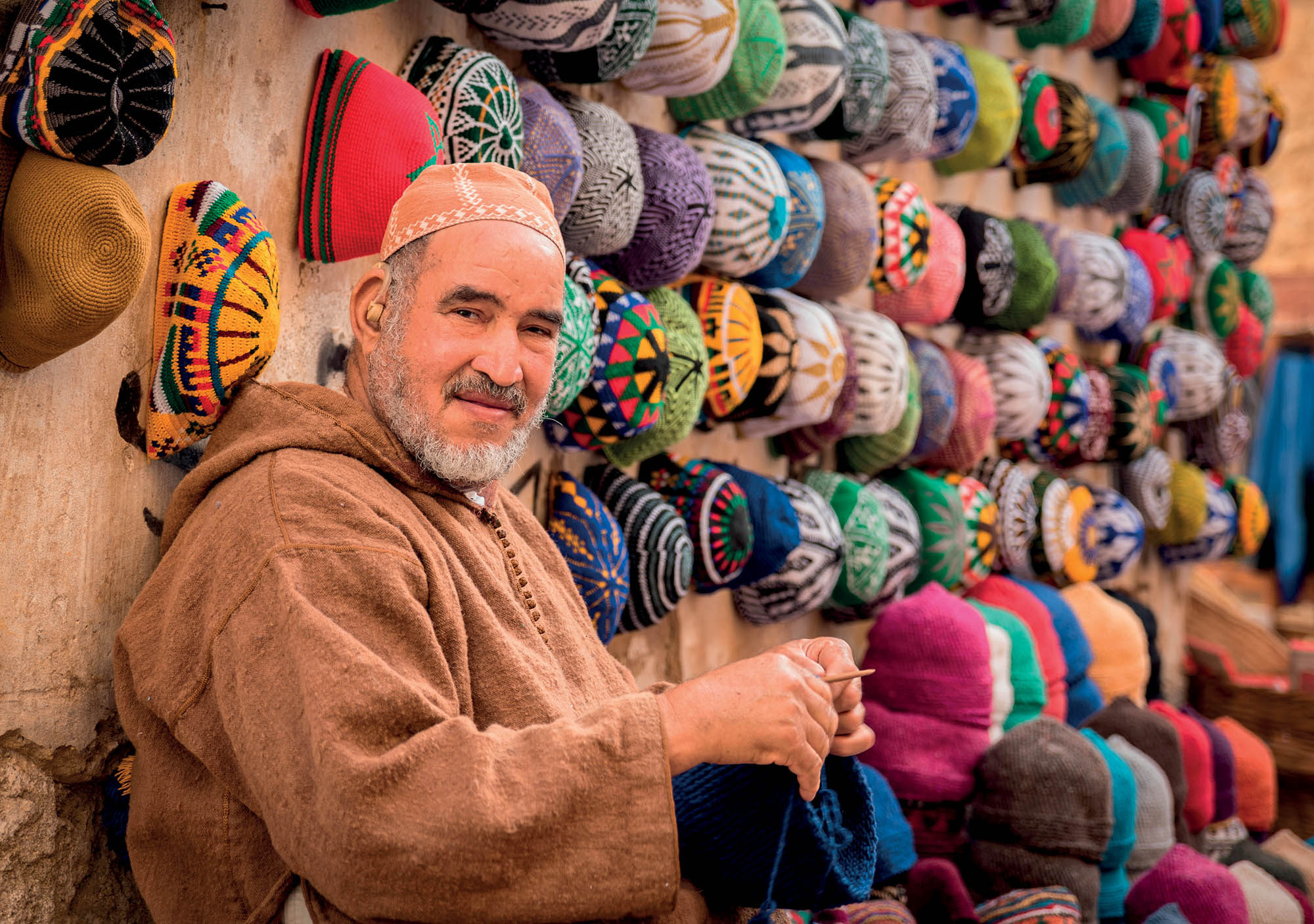 Morocco du lịch người đàn ông bán nón len