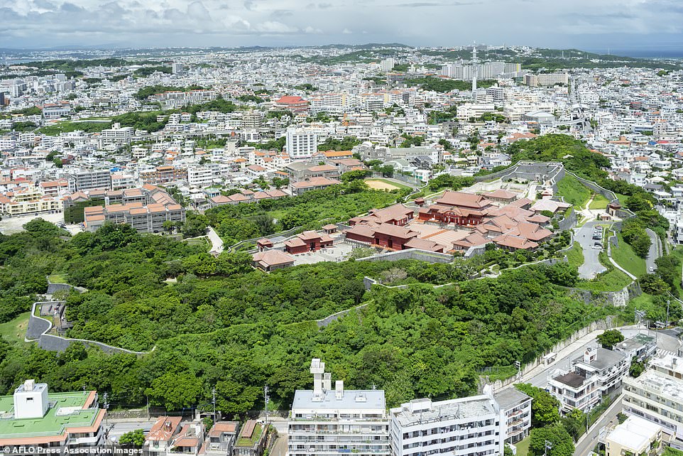 quần thể lâu đài shuri