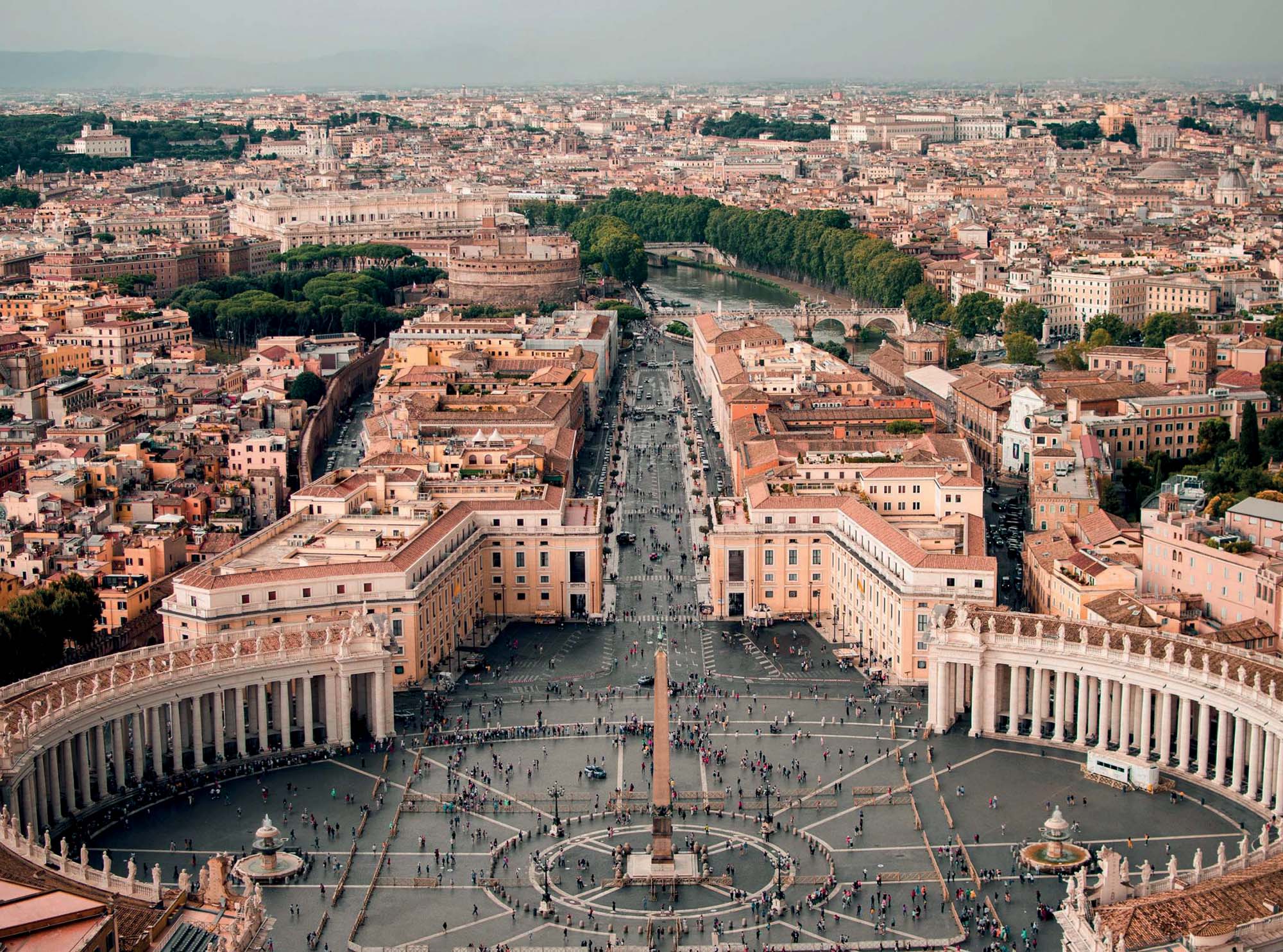 Cùng nhau thực hiện 38.000 bước ở Rome | ELLE