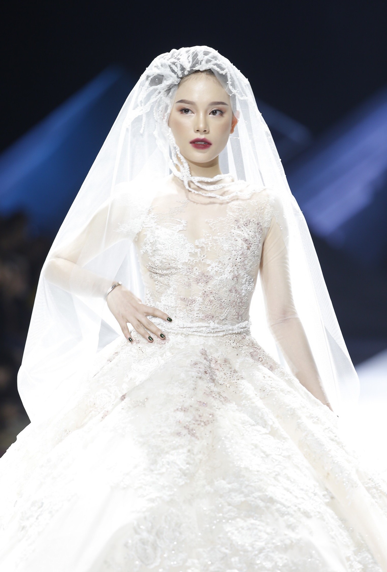 Aquafina Vietnam International Fashion Week - Linh Rin, Cao Thái Hà 2