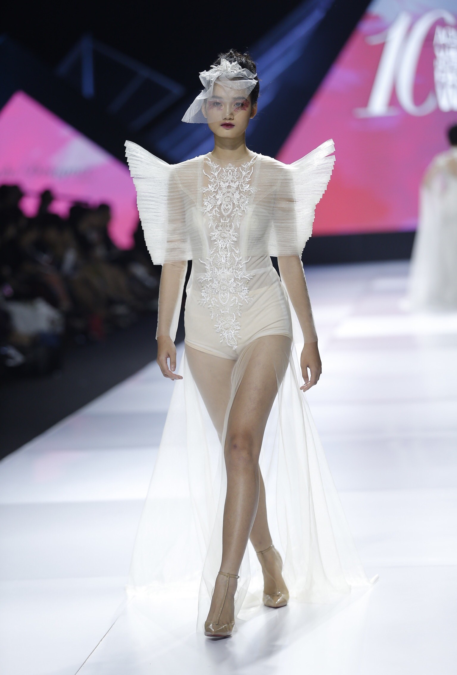 Aquafina Vietnam International Fashion Week - Linh Rin, Cao Thái Hà 7