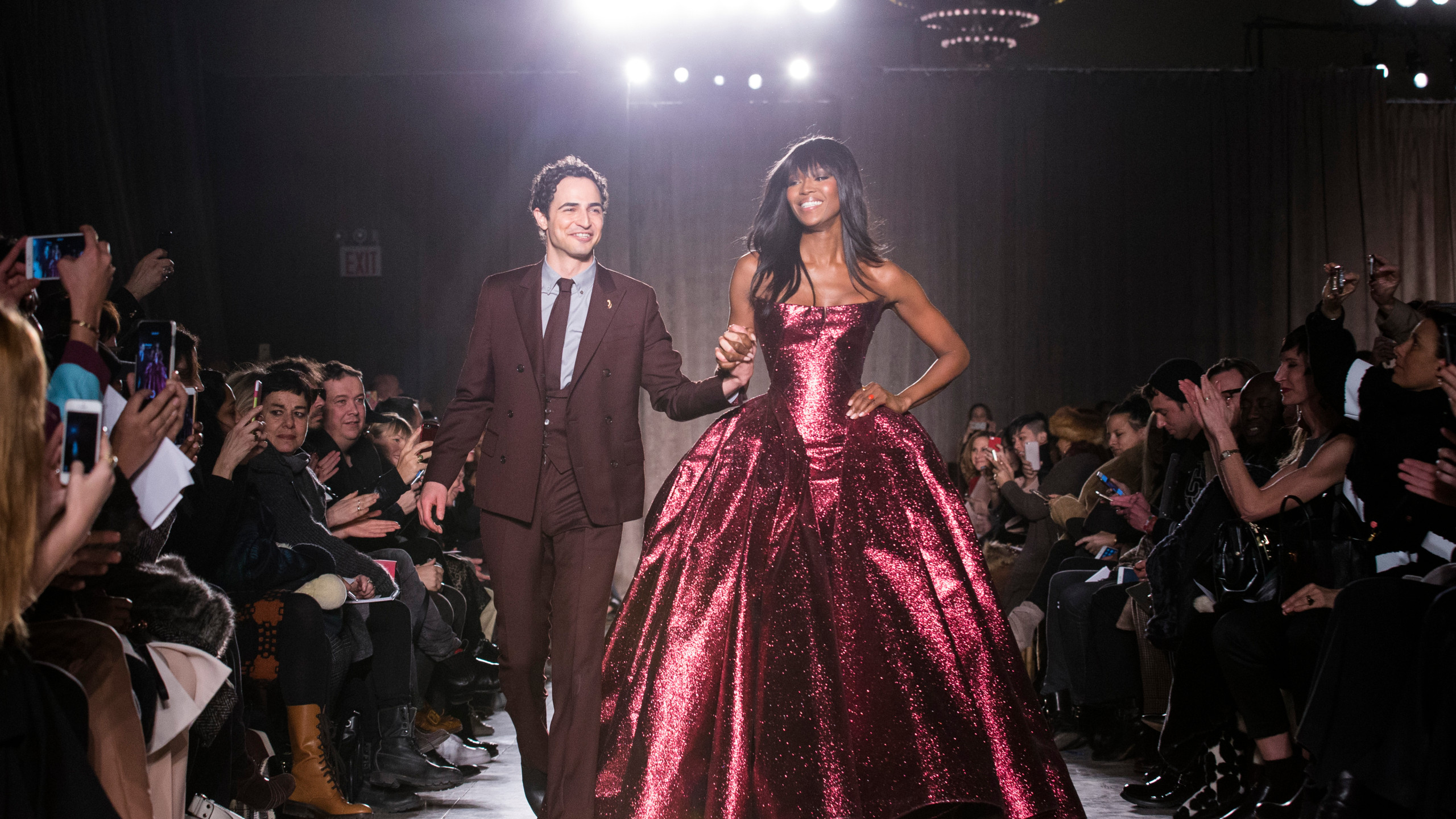 Naomi Campbell trong thiết kế của Zac Posen