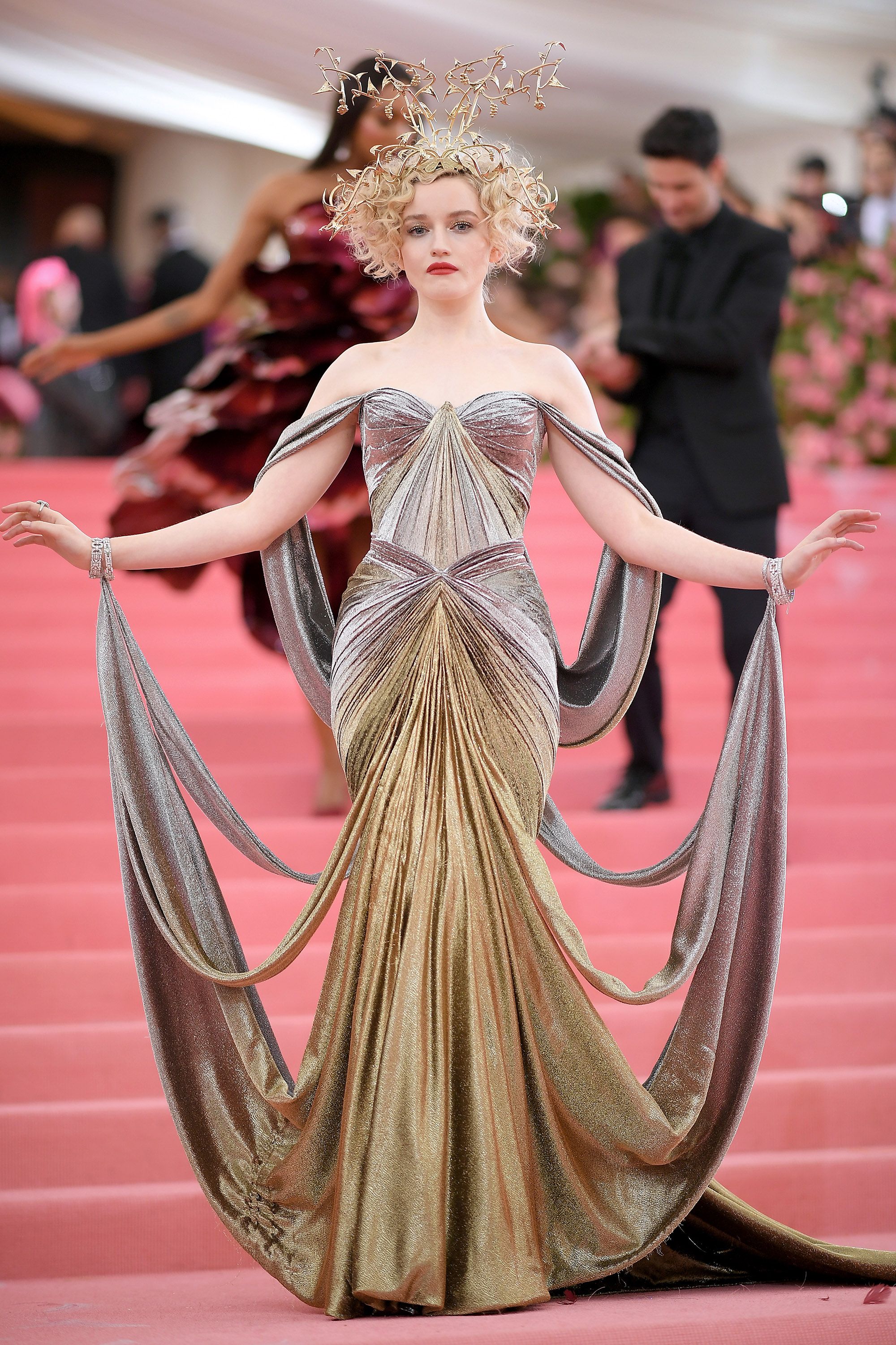 Julia Garner - Zac Posen Met gala 2019