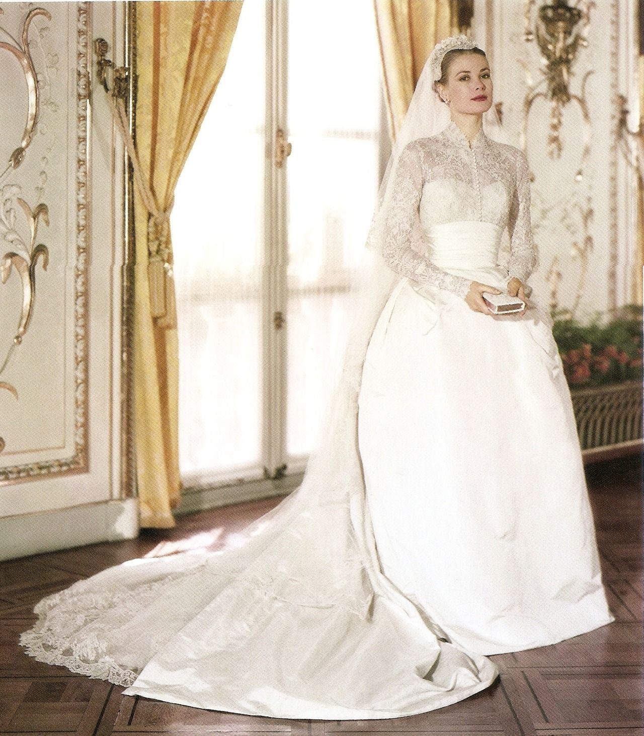 Váy cưới của Grace Kelly