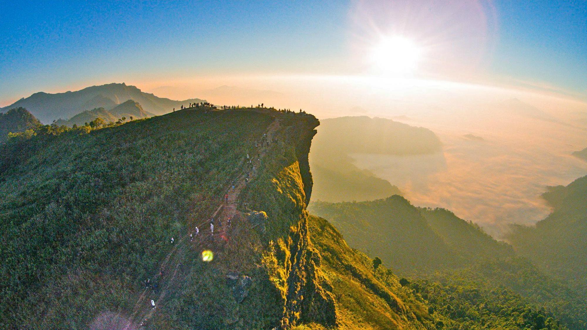 đỉnh Phu Chi Fah