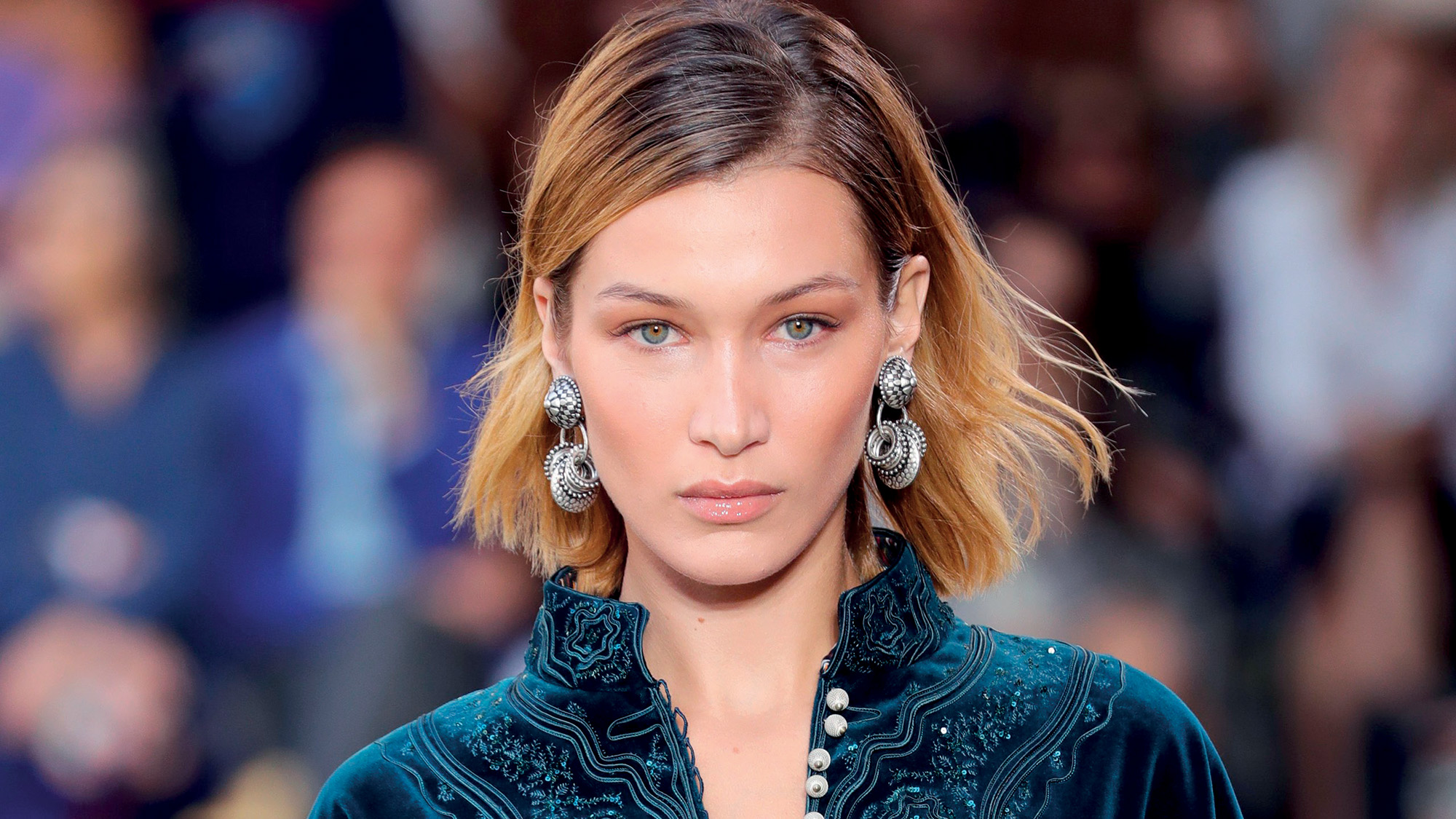 Bella Hadid cô gái có khuôn mặt đẹp nhất thế giới