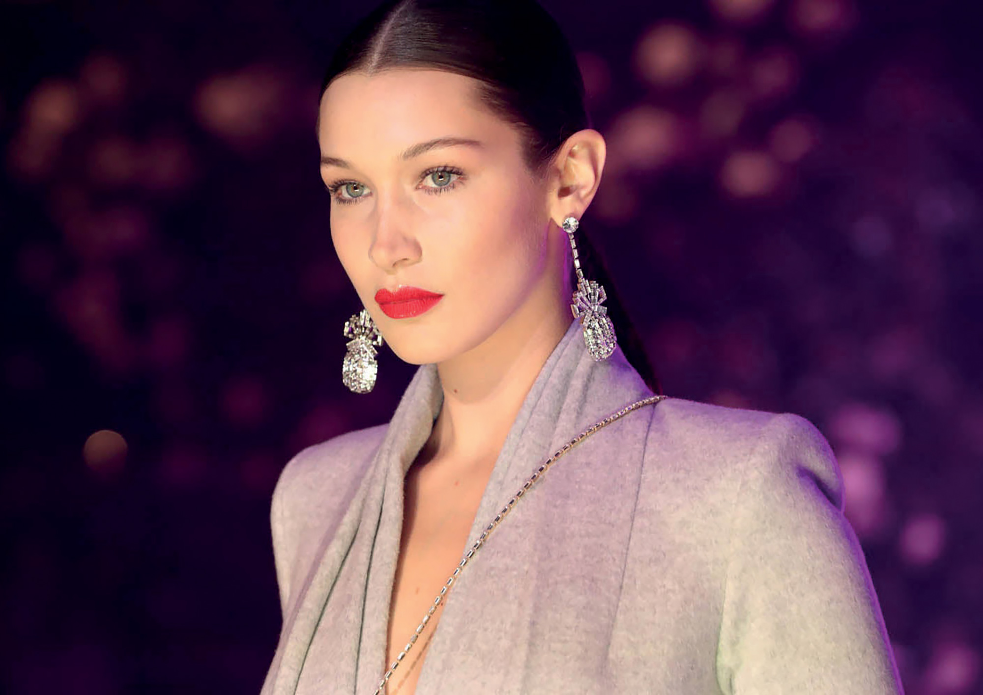 Bella Hadid tỷ lệ khuôn mặt vàng