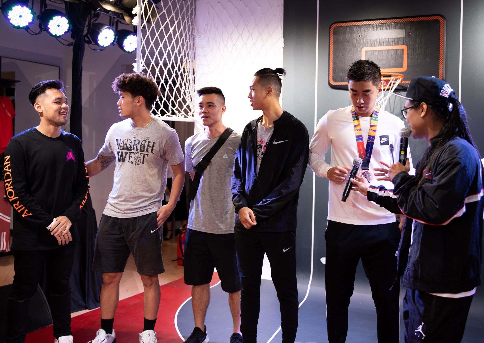 Đội tuyển bóng rổ dự sự kiện Nike