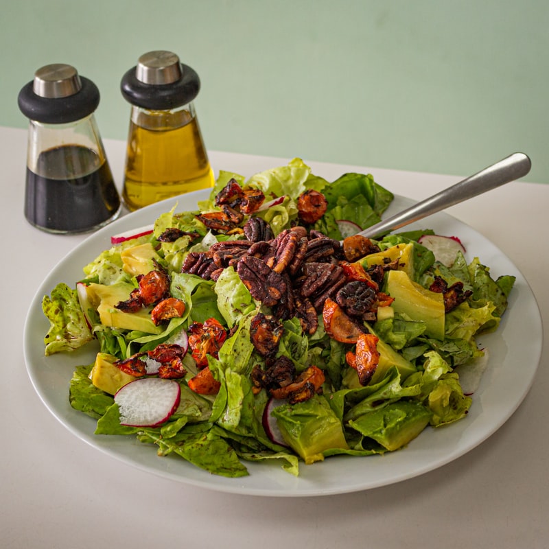 Xu hướng wellness-Dĩa rau salad.