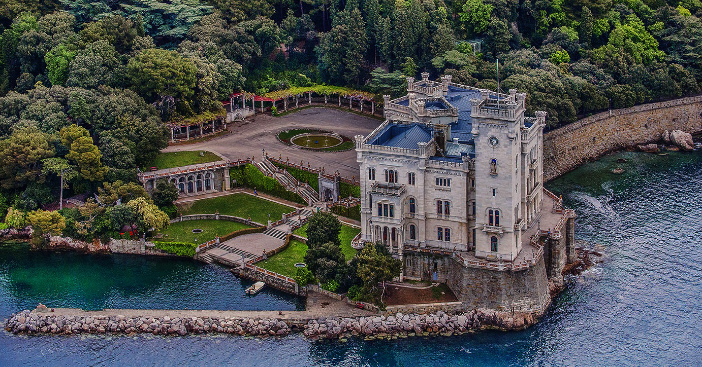 Miramare castle Ý