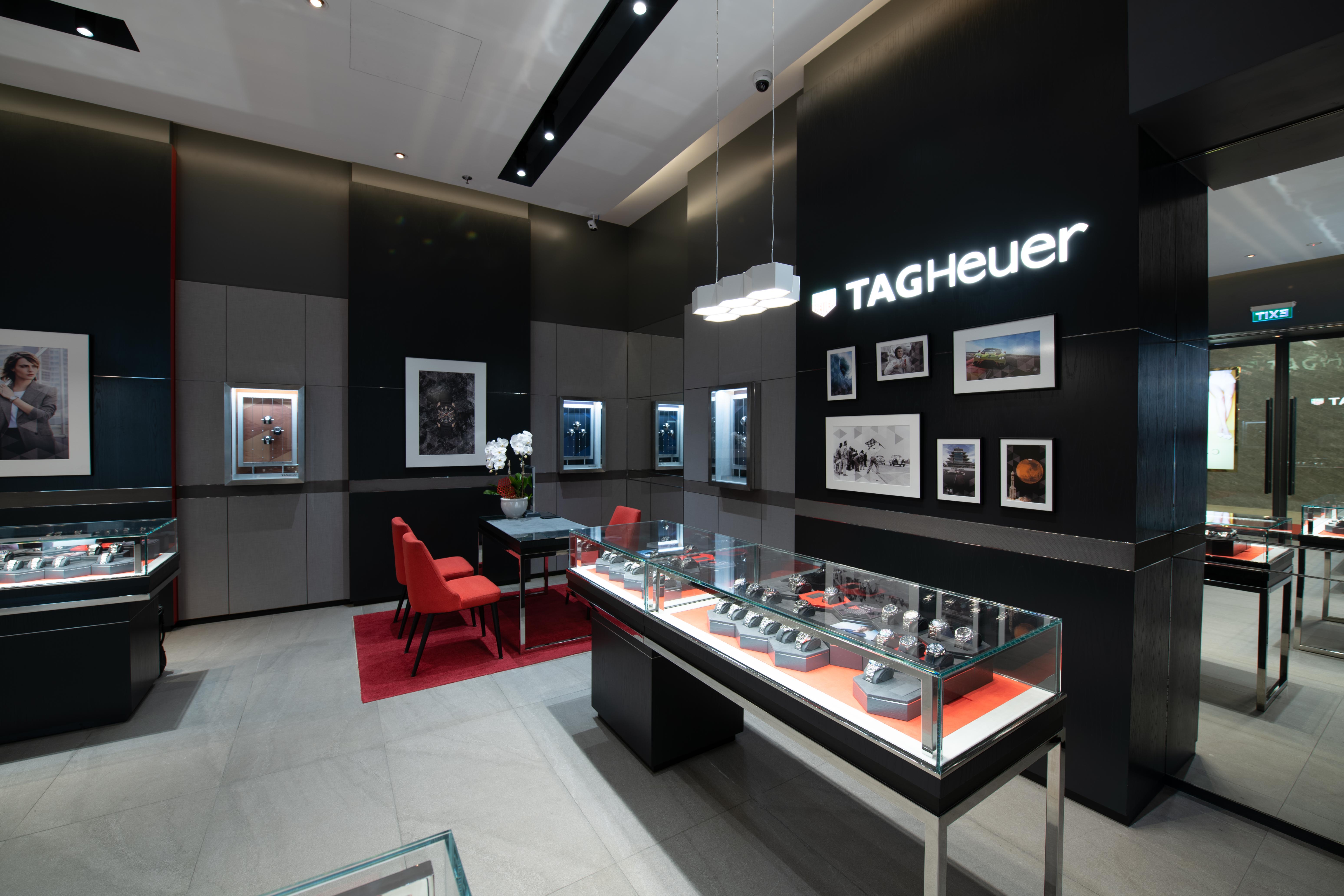 tag heuer cửa hàng việt nam saigon center