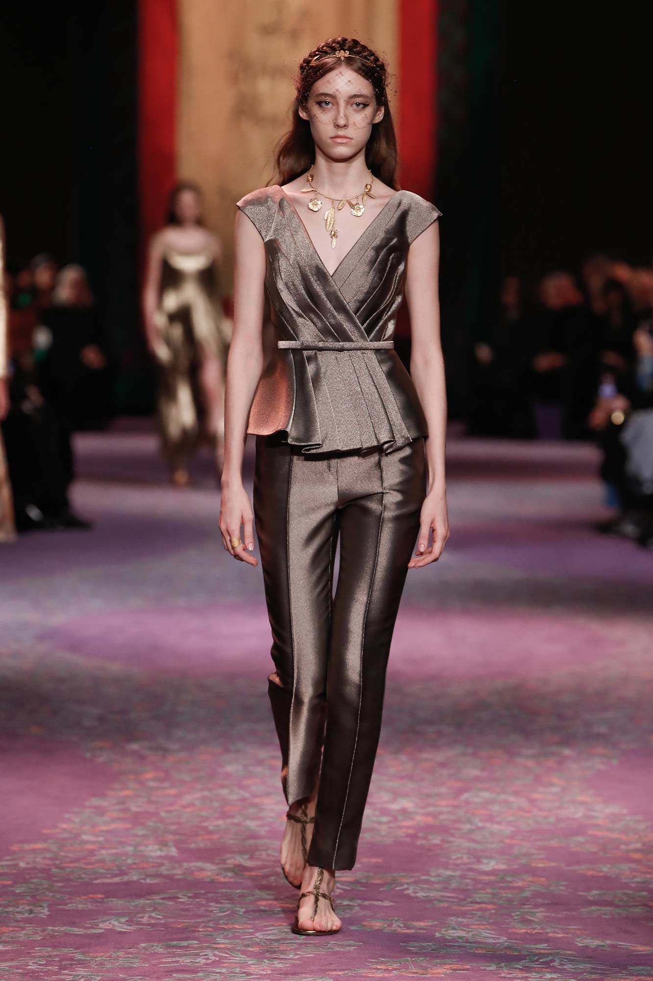 Dior Haute Couture Xuân - Hè 2020 bộ suit 2