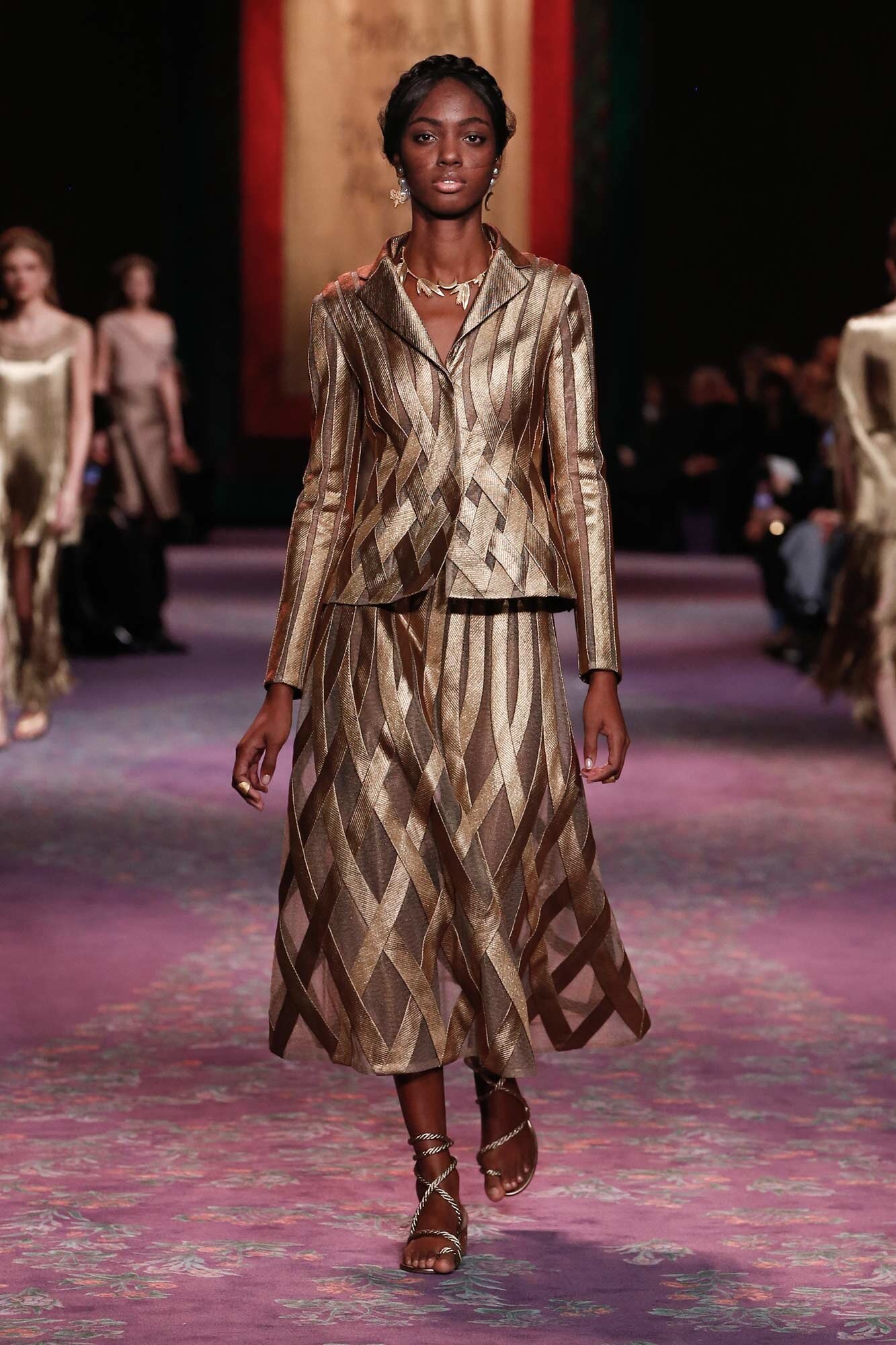 Dior Haute Couture Xuân - Hè 2020 áo vest và chân váy 3
