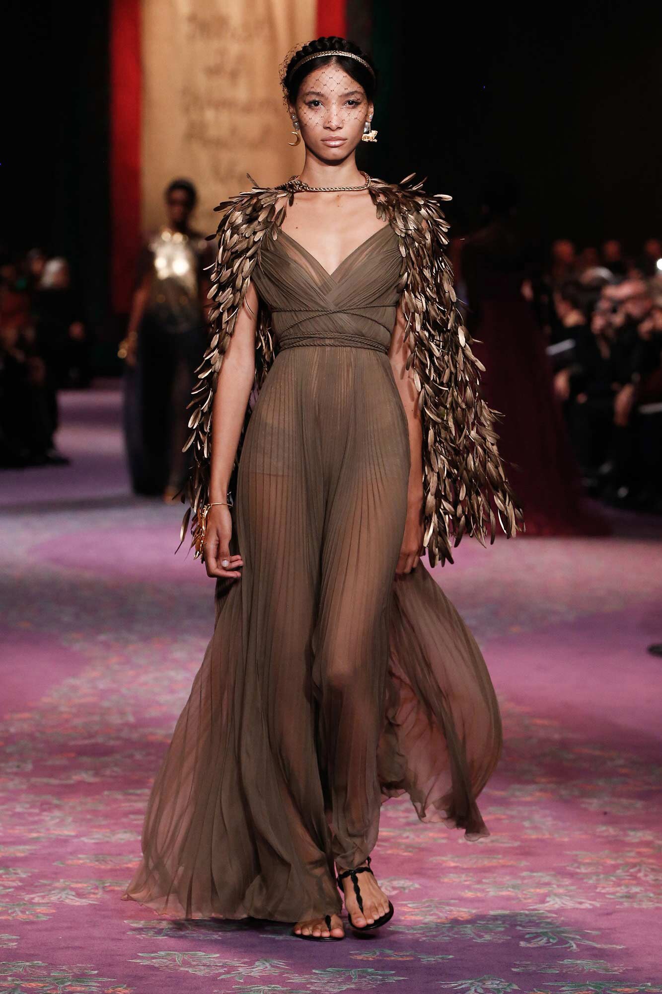 Dior Haute Couture Xuân - Hè 2020 đầm và áo choàng lông 76