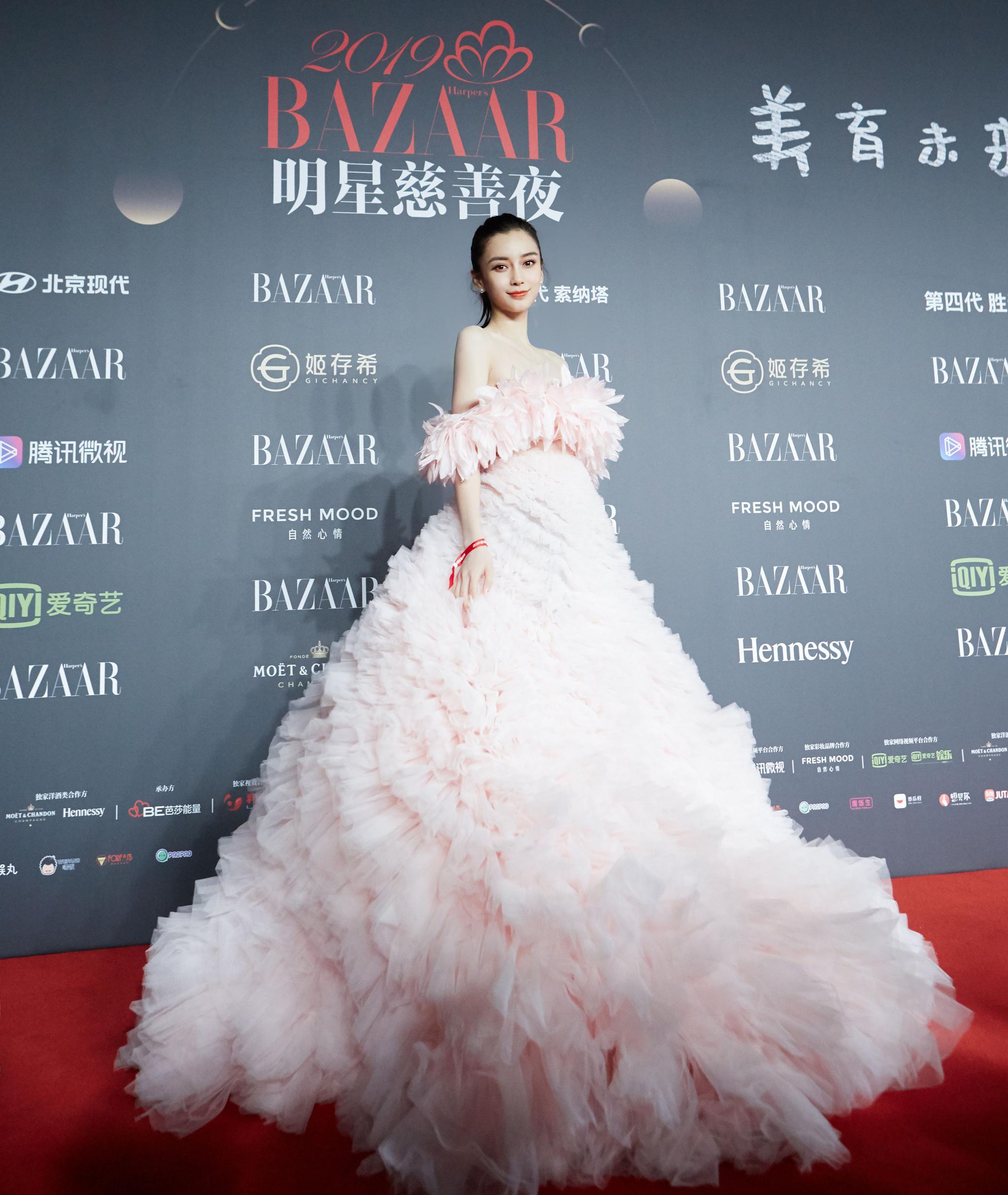 angelababy diện đầm giambattista valli haute couture 2019